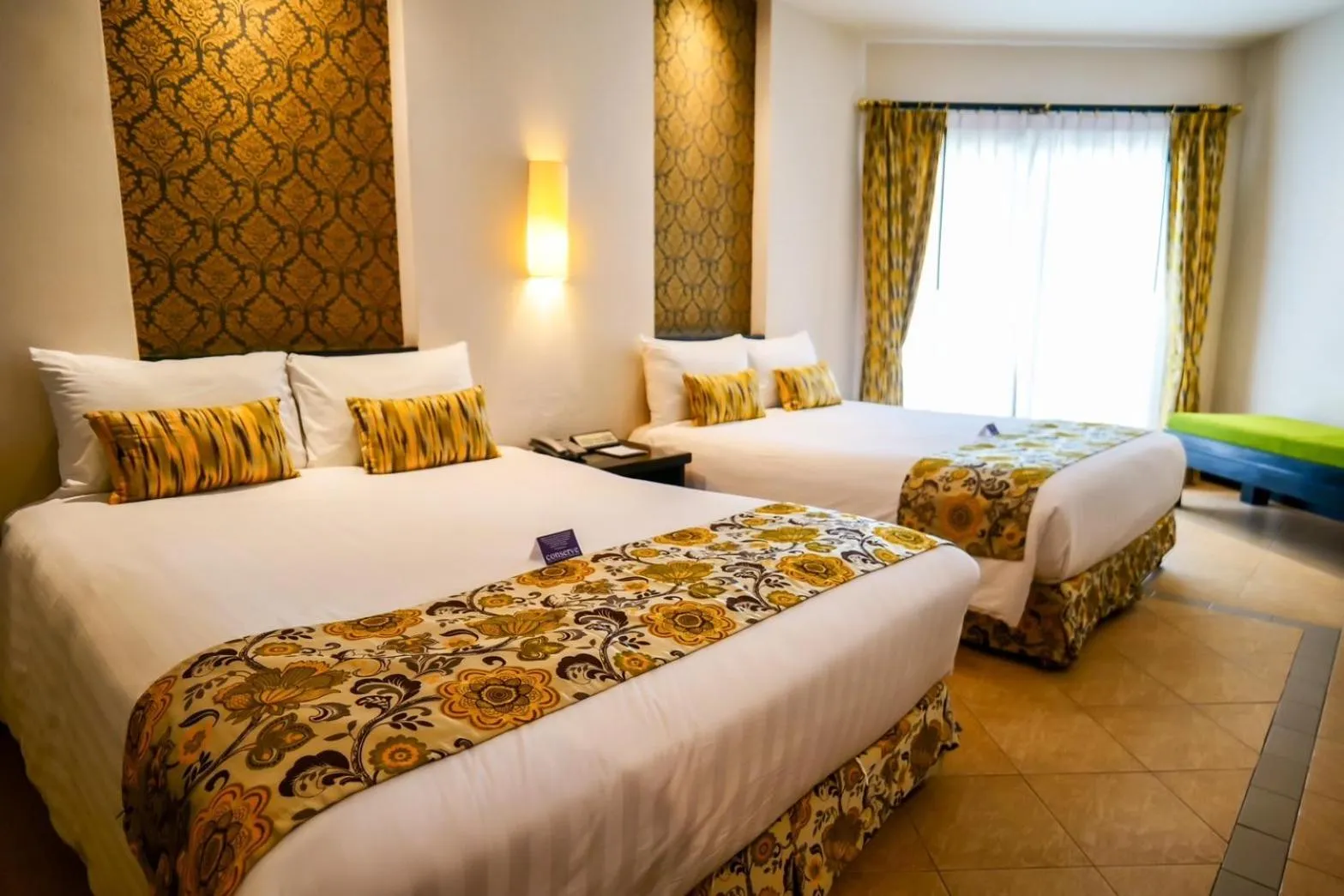 Bed in Horizon Karon Beach Resort & Spa