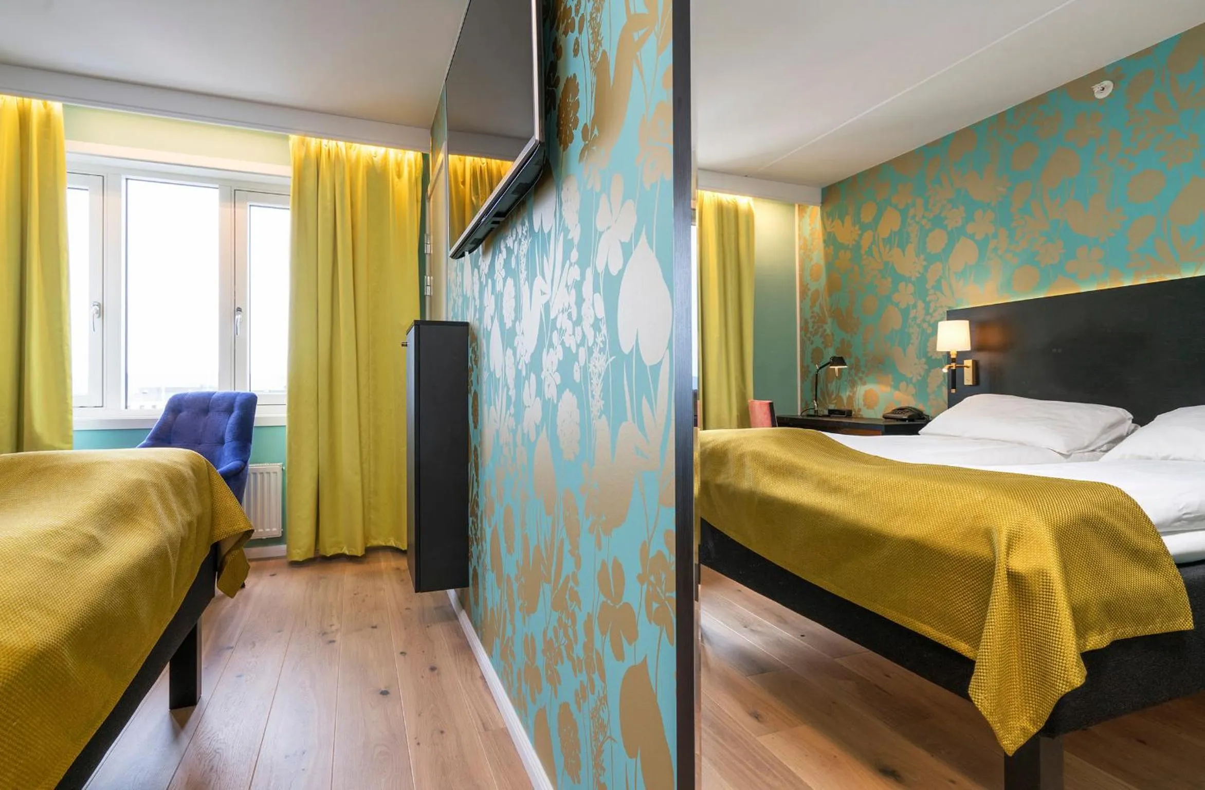 Seating area, Bed in Thon Hotel Nidaros