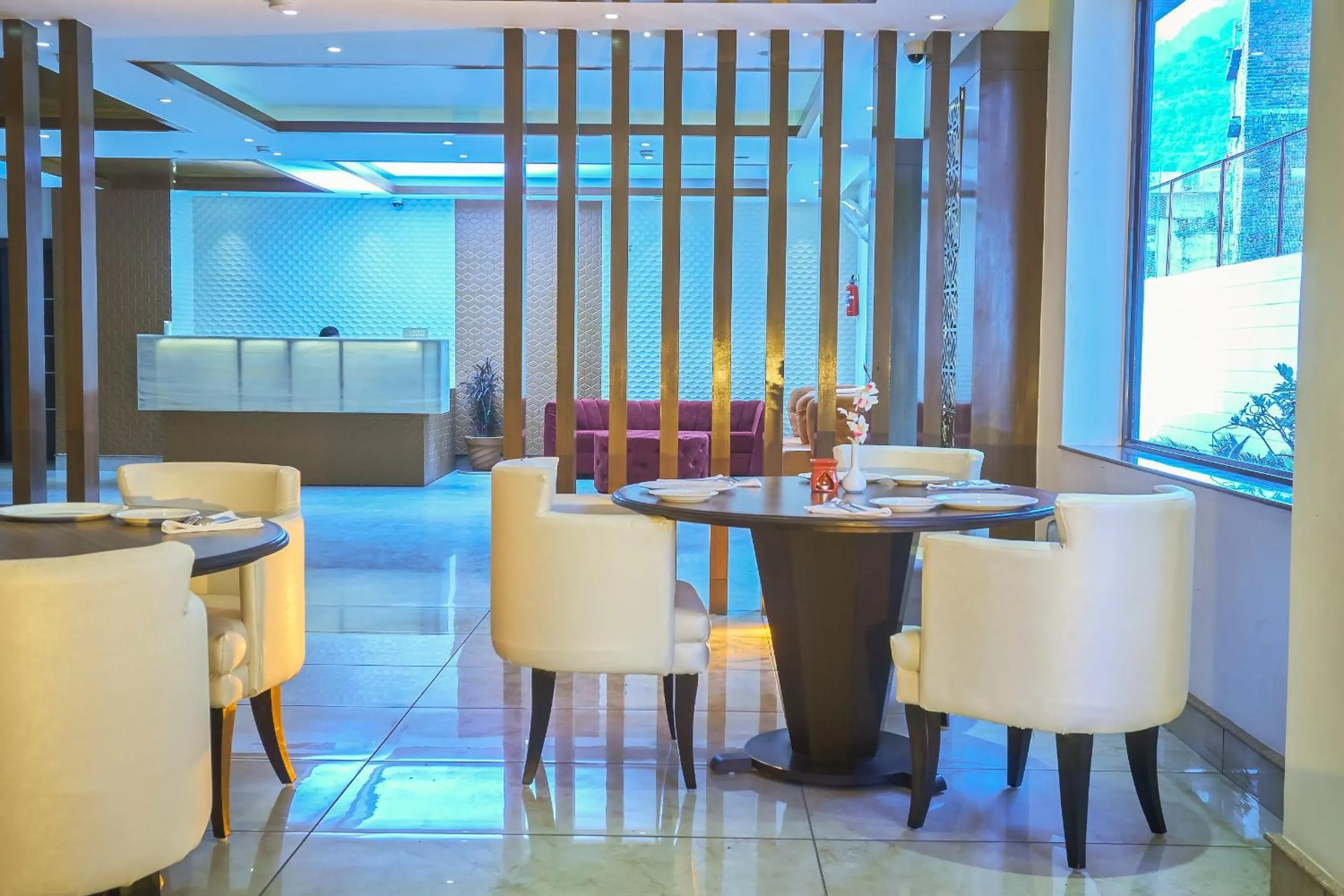 Restaurant/places to eat in Ganpati Hotel Katra