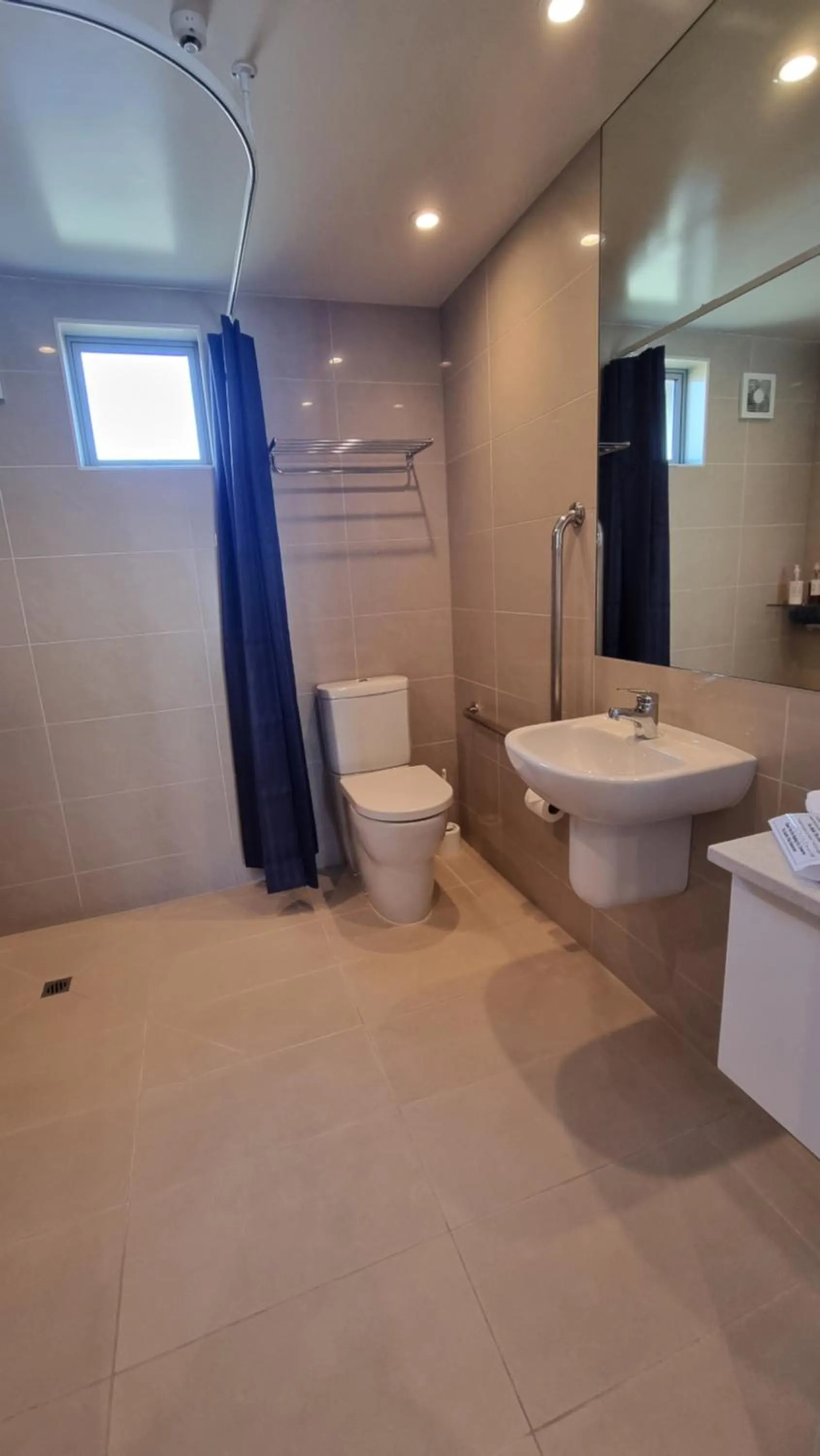 Toilet in THE MEWS Oamaru