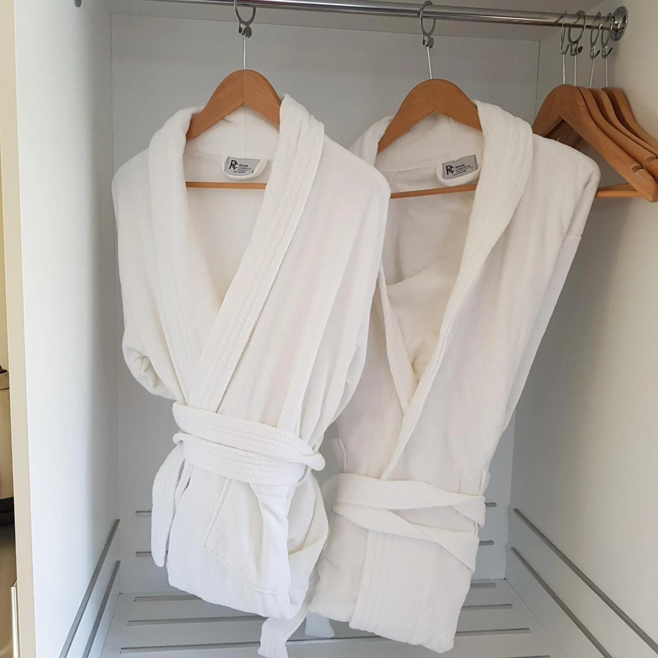 Bath in THE MEWS Oamaru