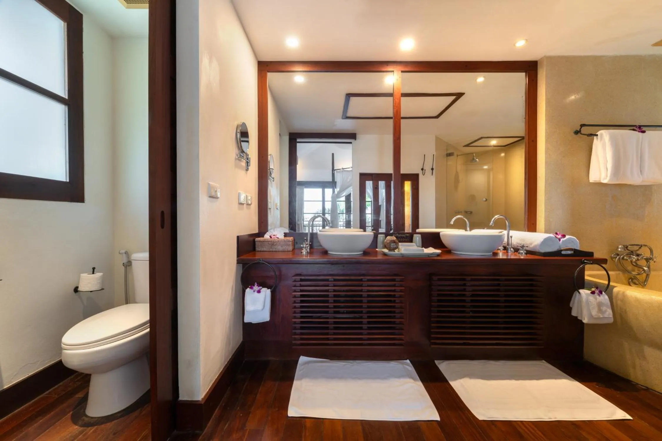 Toilet in Napasai Samui