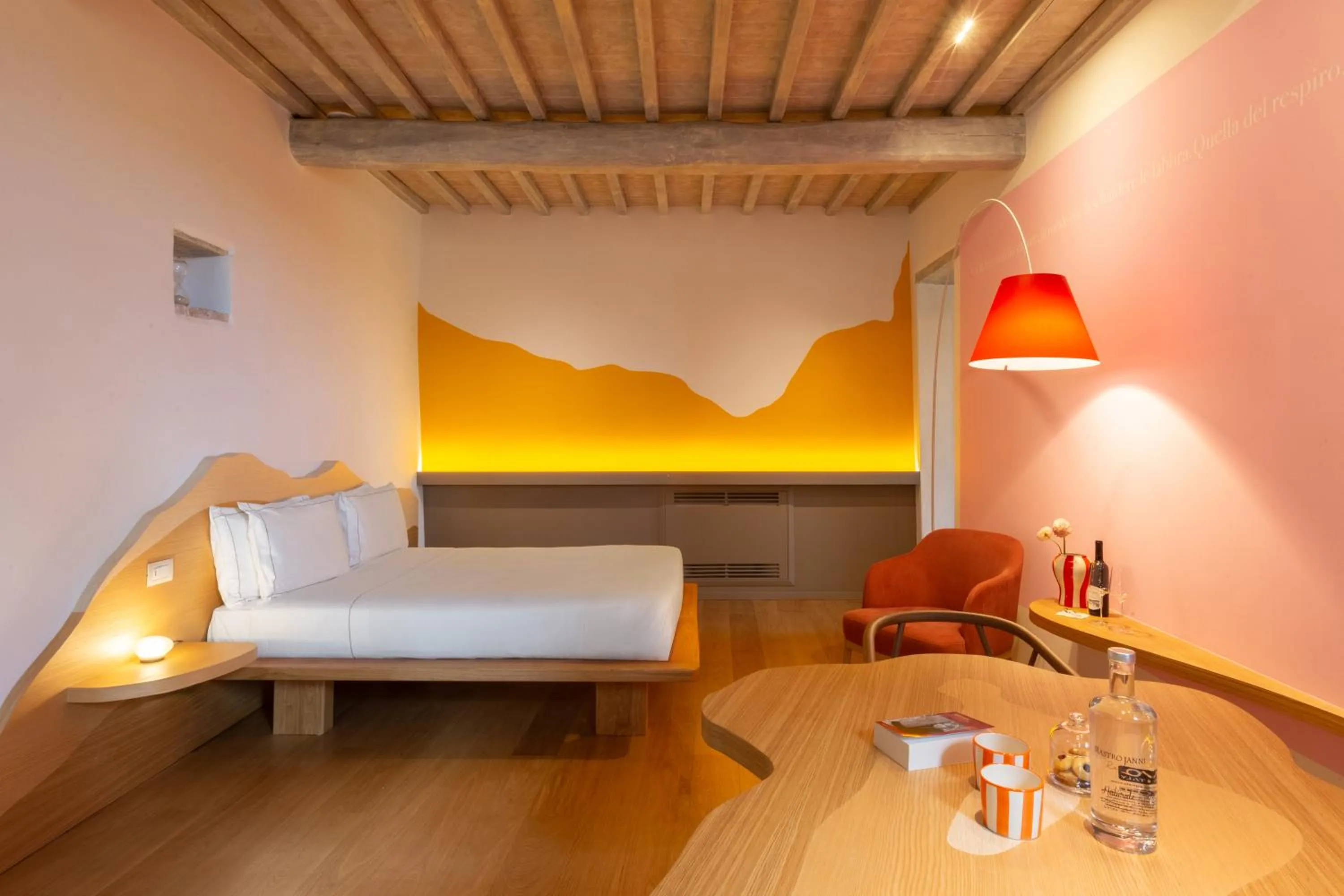 Bed in Mastrojanni Relais