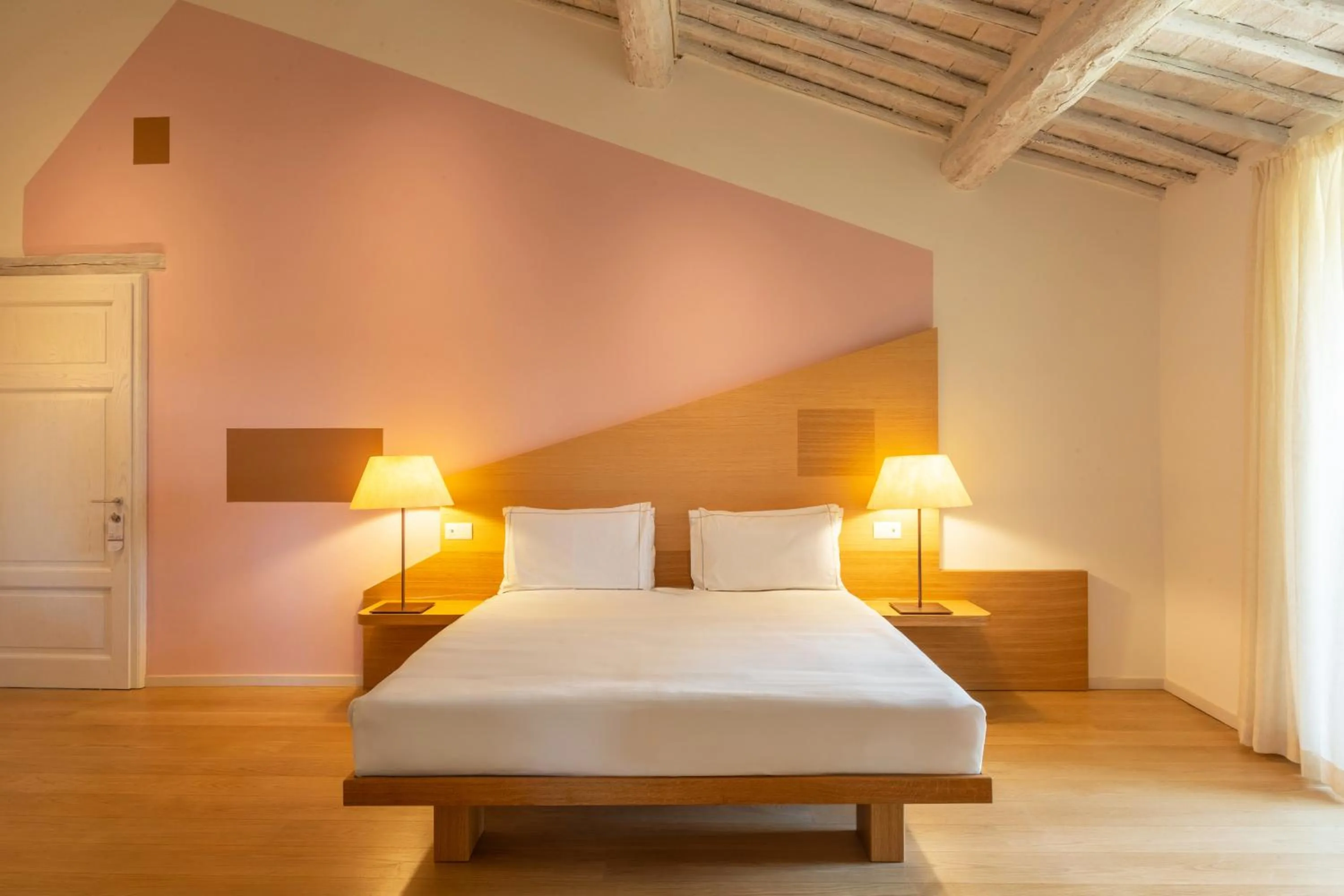 Bed in Mastrojanni Relais