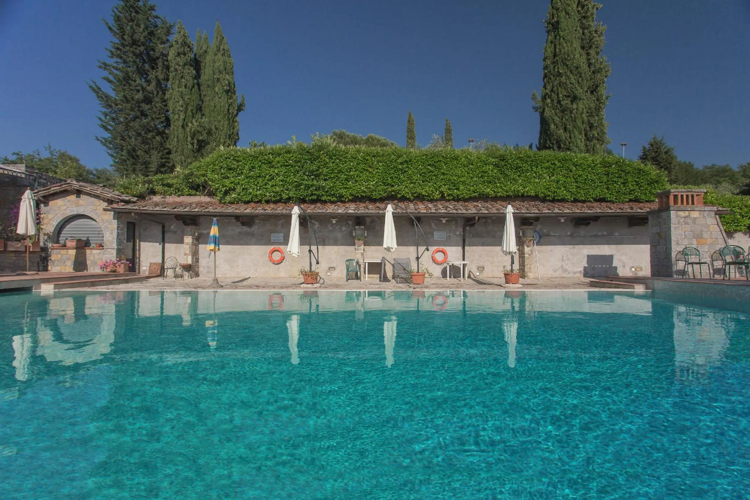 Swimming pool in Relais Santa Cristina