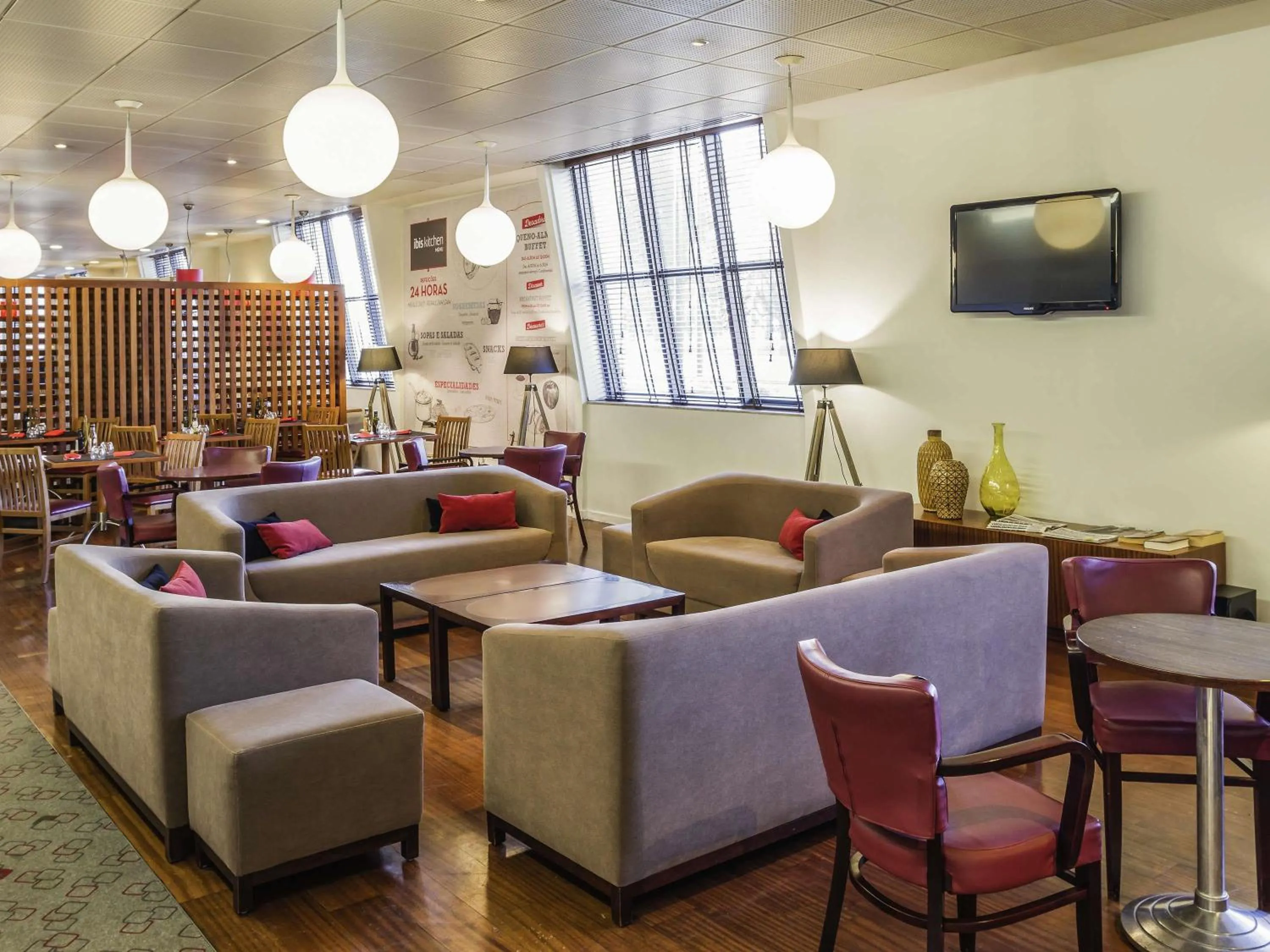 Restaurant/places to eat in Hotel Ibis Coimbra Centro