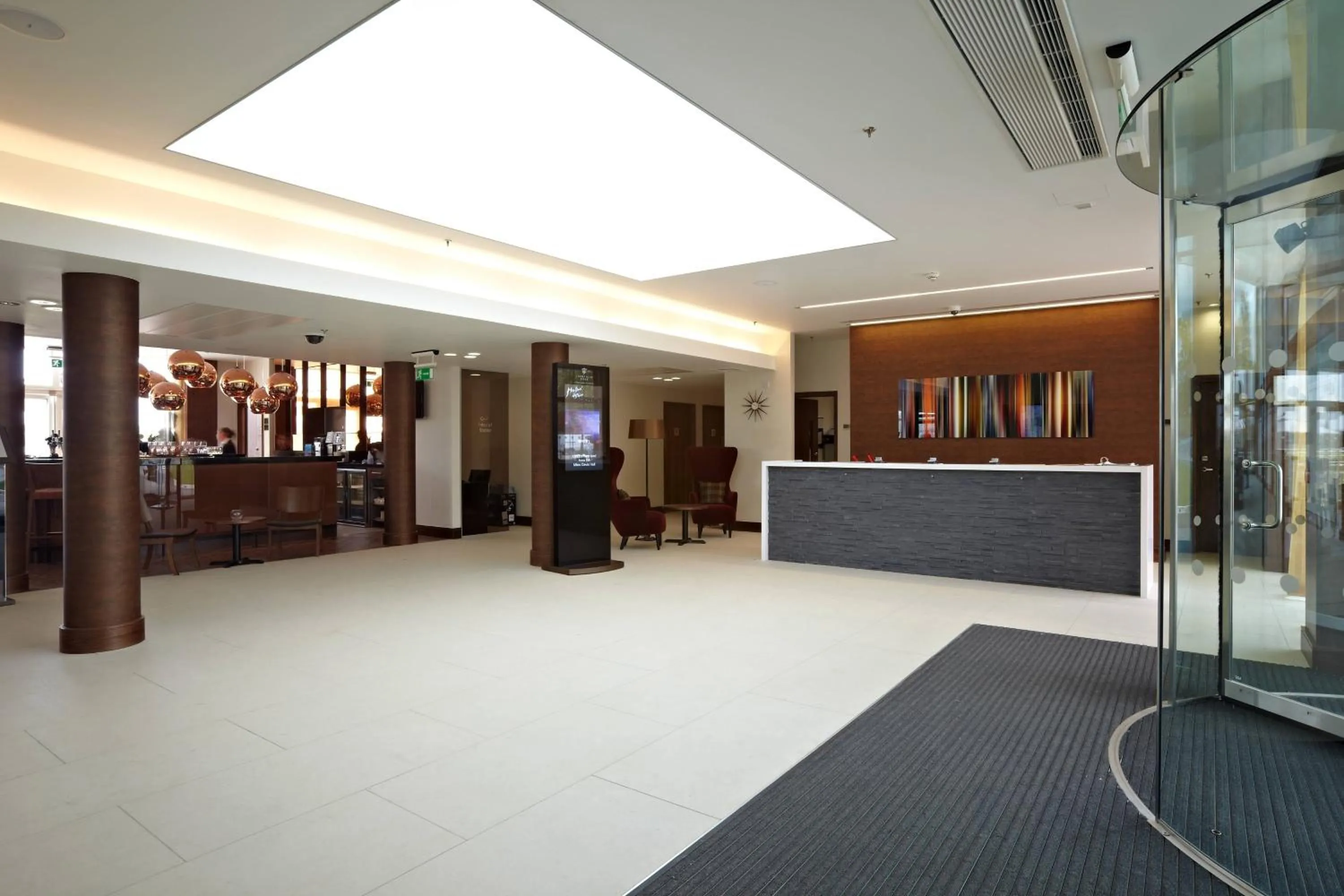 Lobby or reception in Lingfield Park Marriott Hotel & Country Club