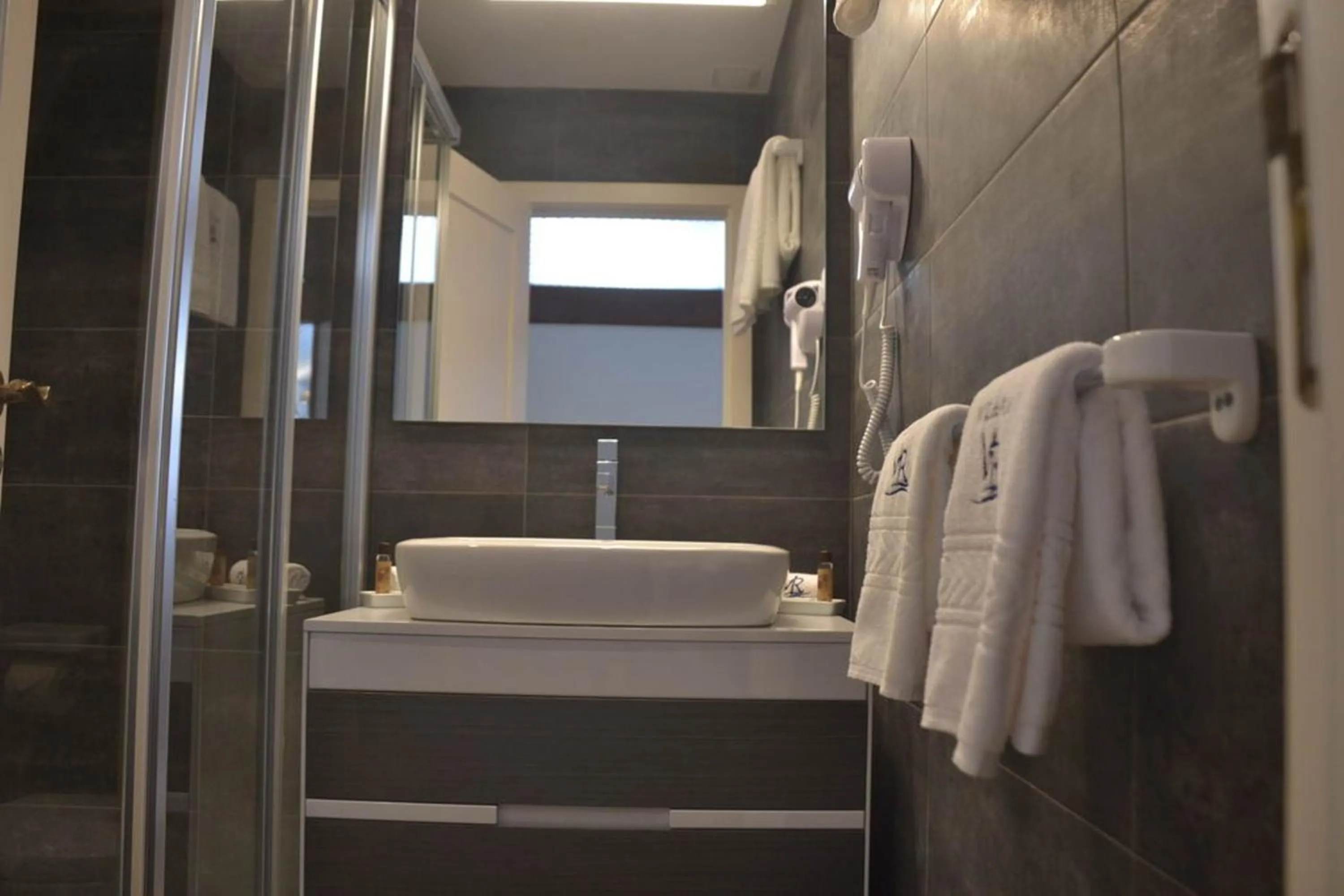 Bathroom in Villa Rio Guest House Suites