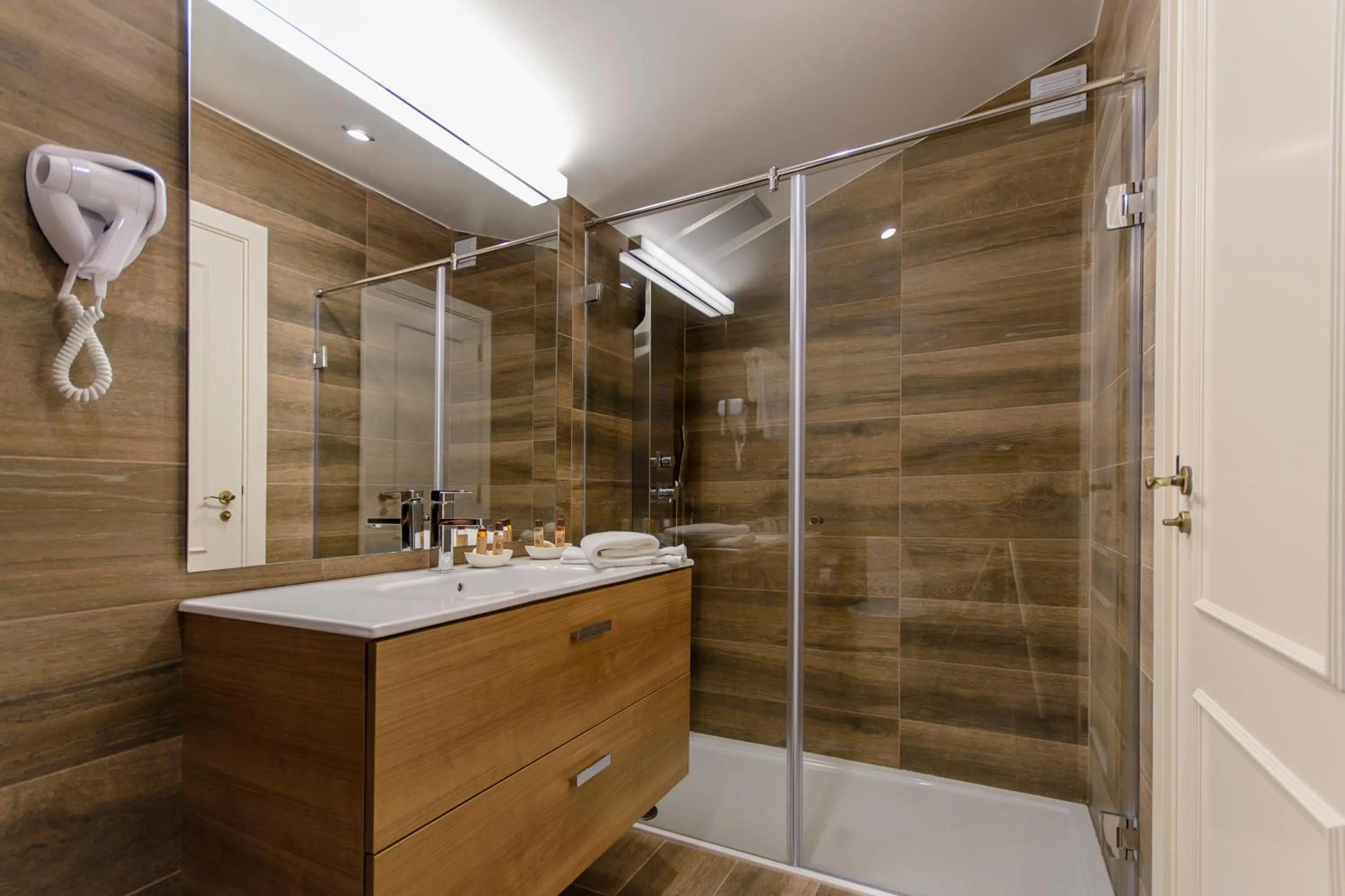 Bathroom in Villa Rio Guest House Suites