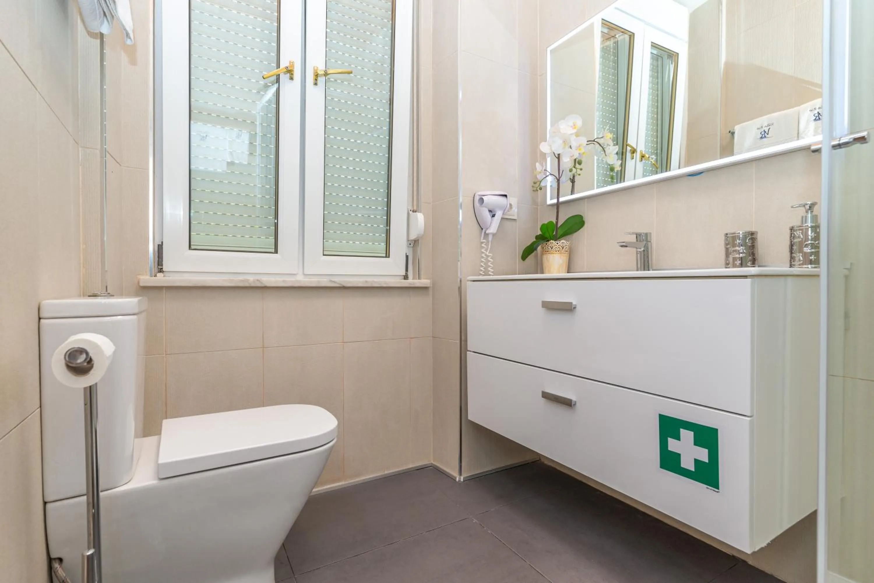 Bathroom in Villa Rio Guest House Suites