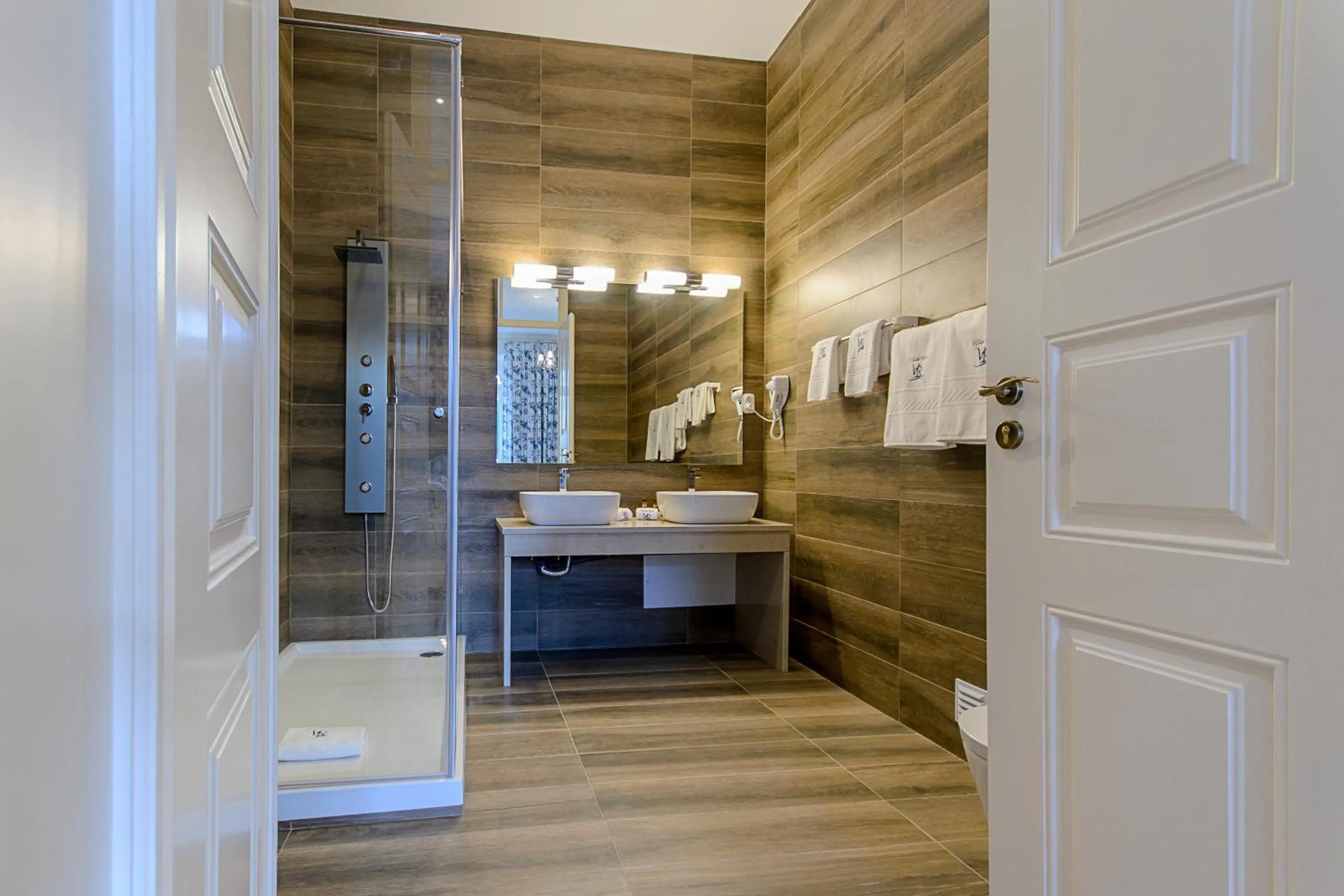 Bathroom in Villa Rio Guest House Suites