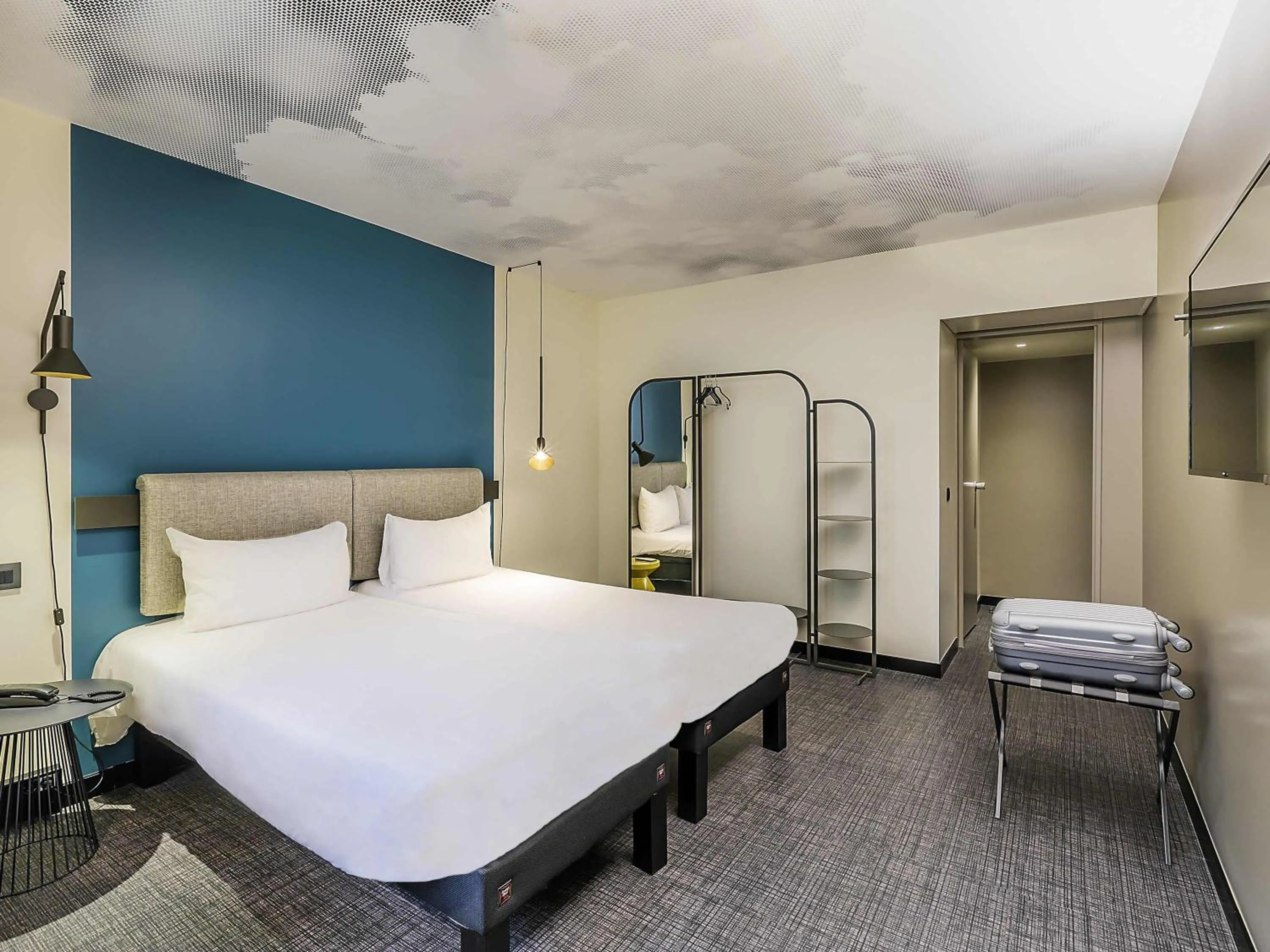 Bedroom, Bed in Hotel ibis Lisboa Saldanha