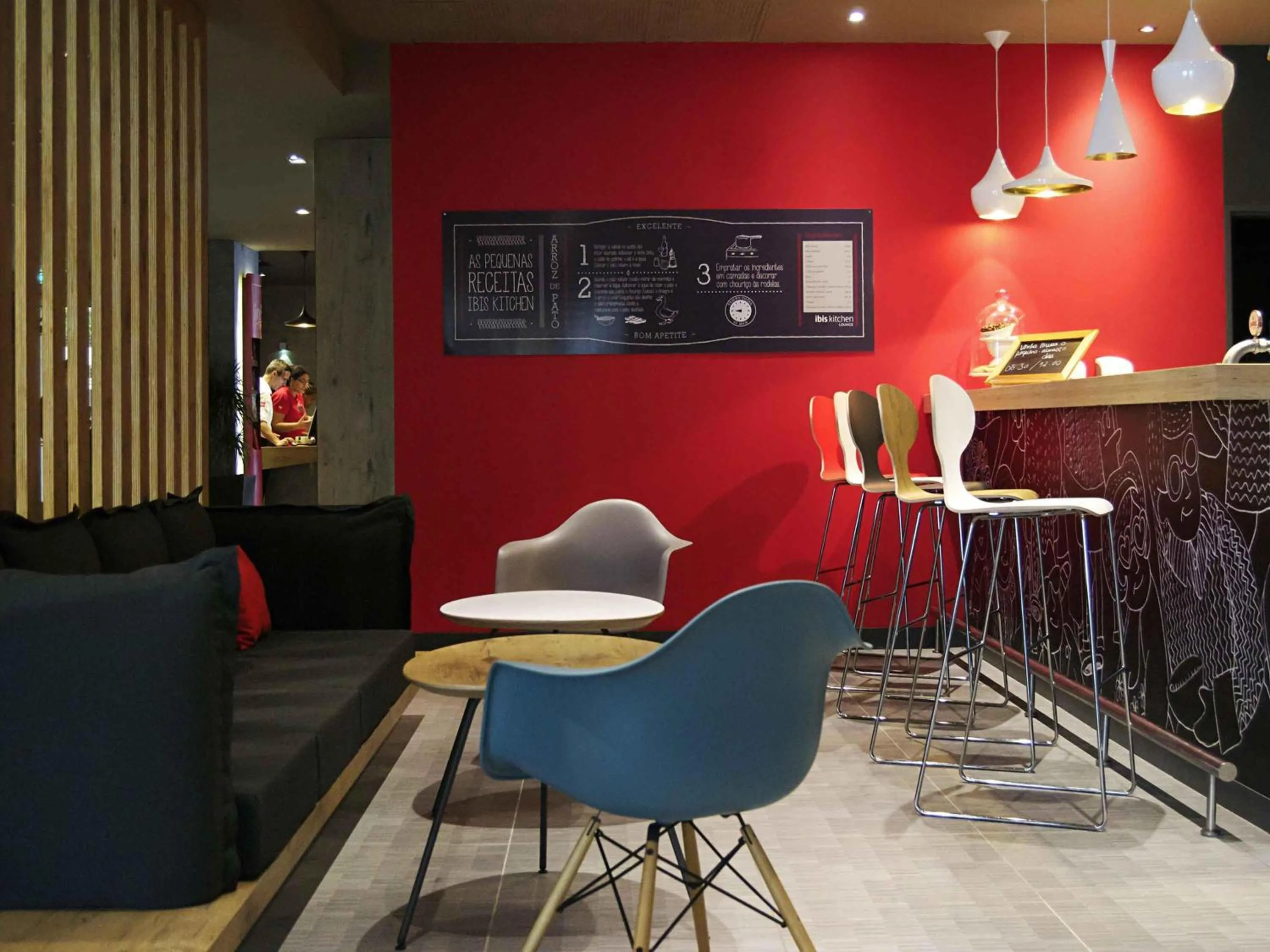Lounge or bar in Hotel ibis Lisboa Saldanha