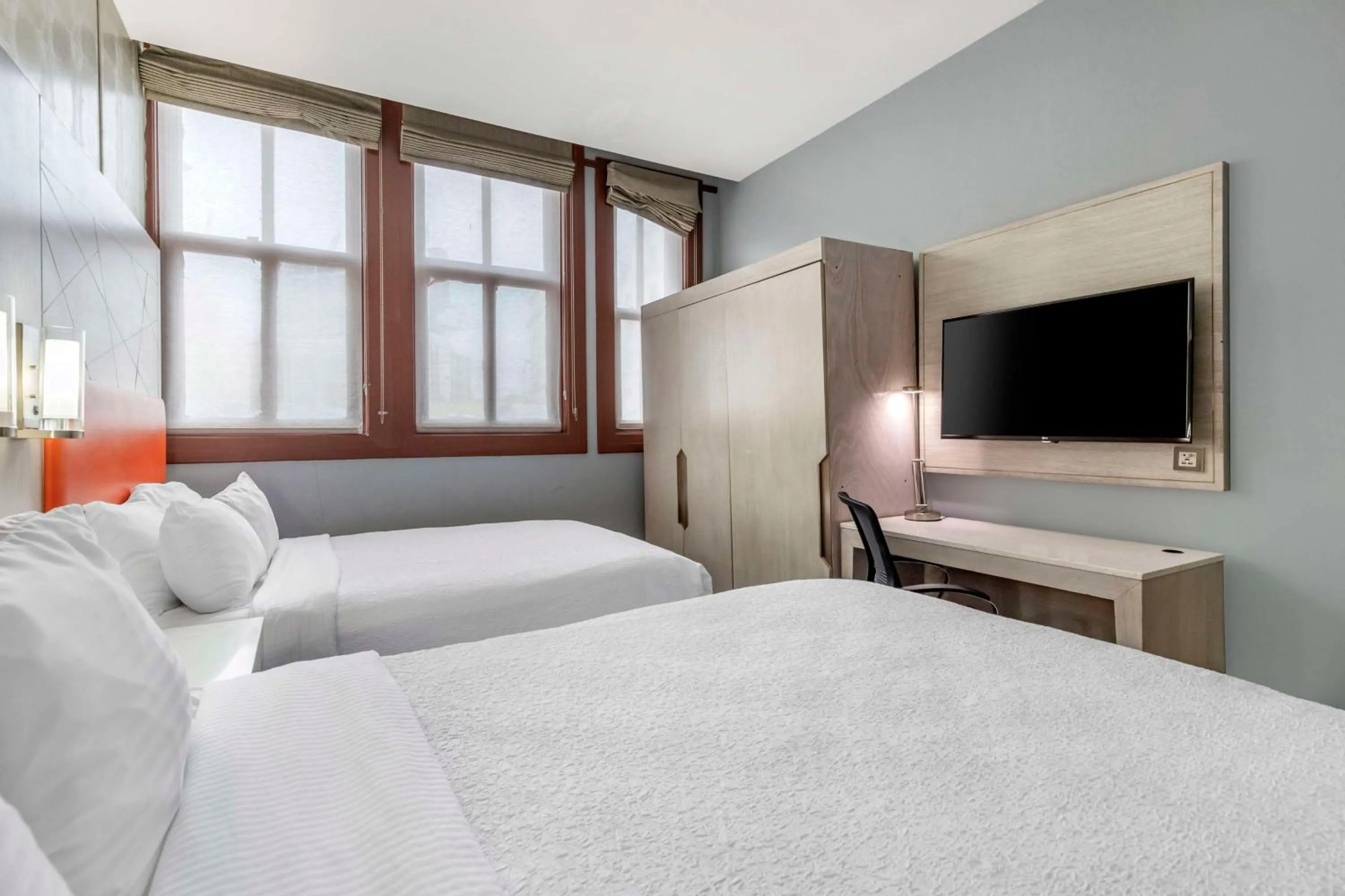 Bedroom in Best Western Premier Historic Travelers Hotel Alamo/Riverwalk