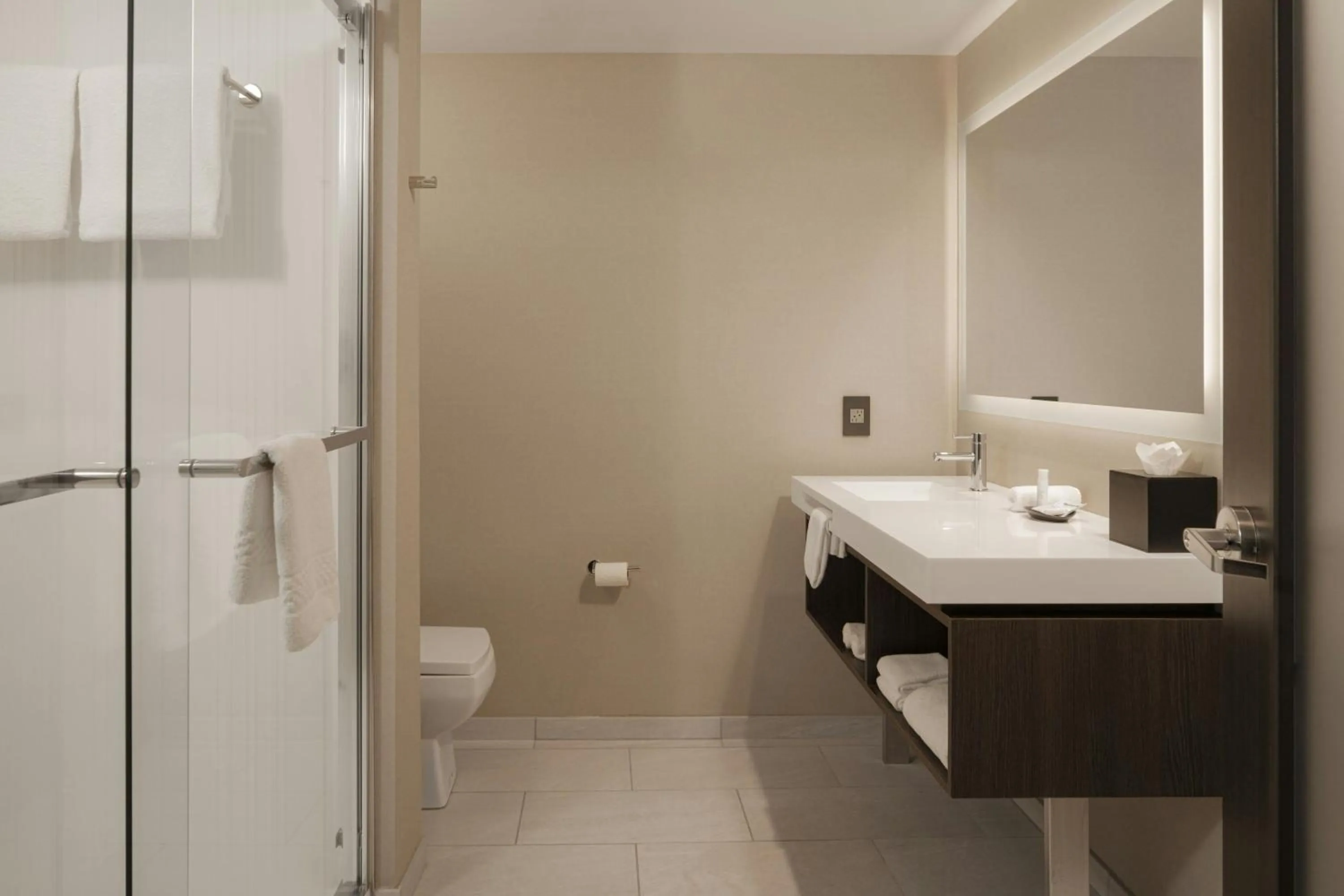 Photo of the whole room in AC Hotel Asheville Biltmore Village