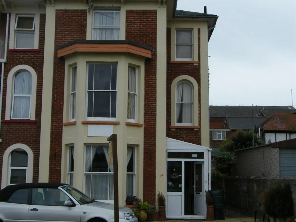 Property building in Whitecliff View