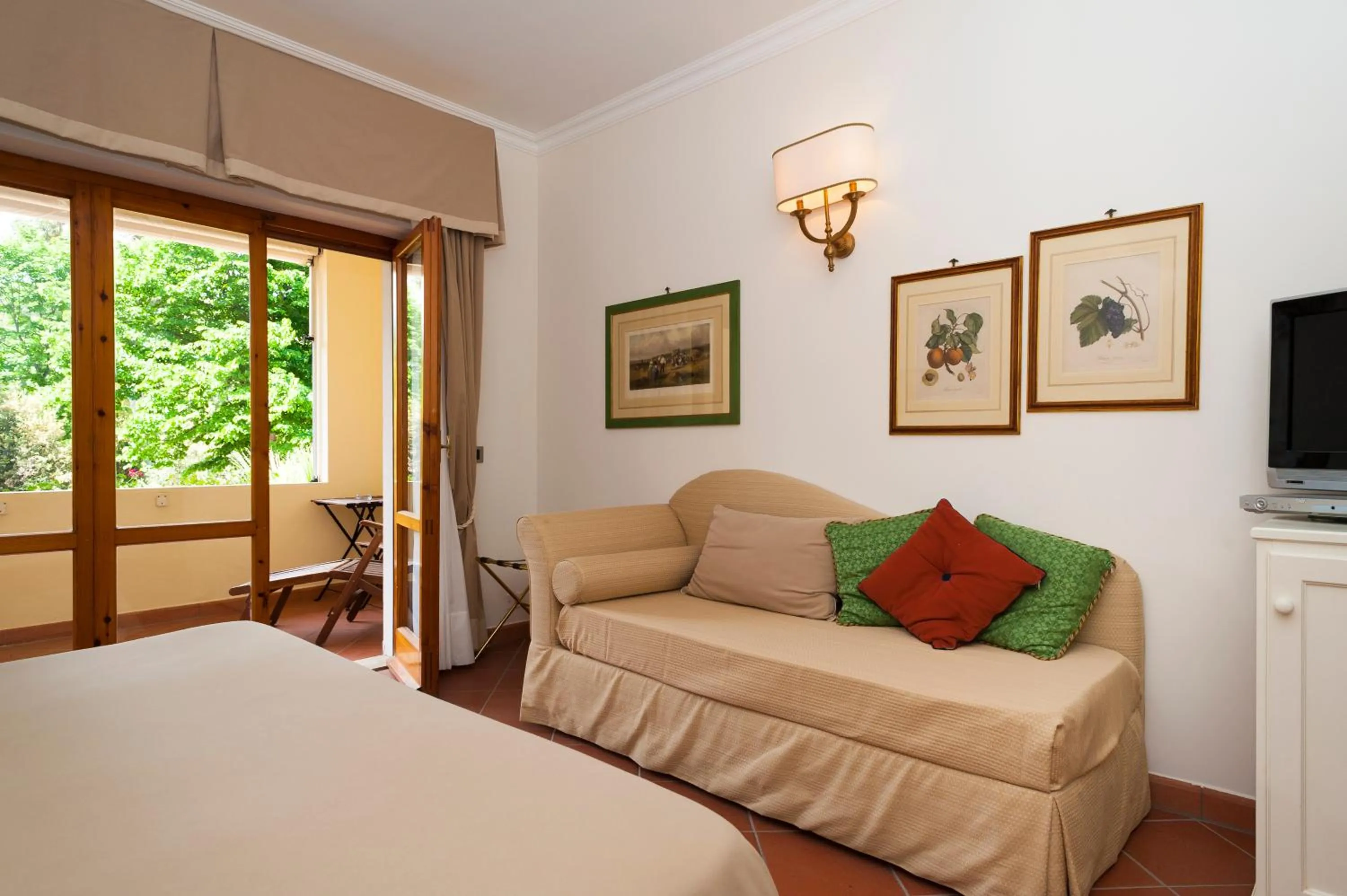 Bedroom, Bed in Hotel Villa Ottone