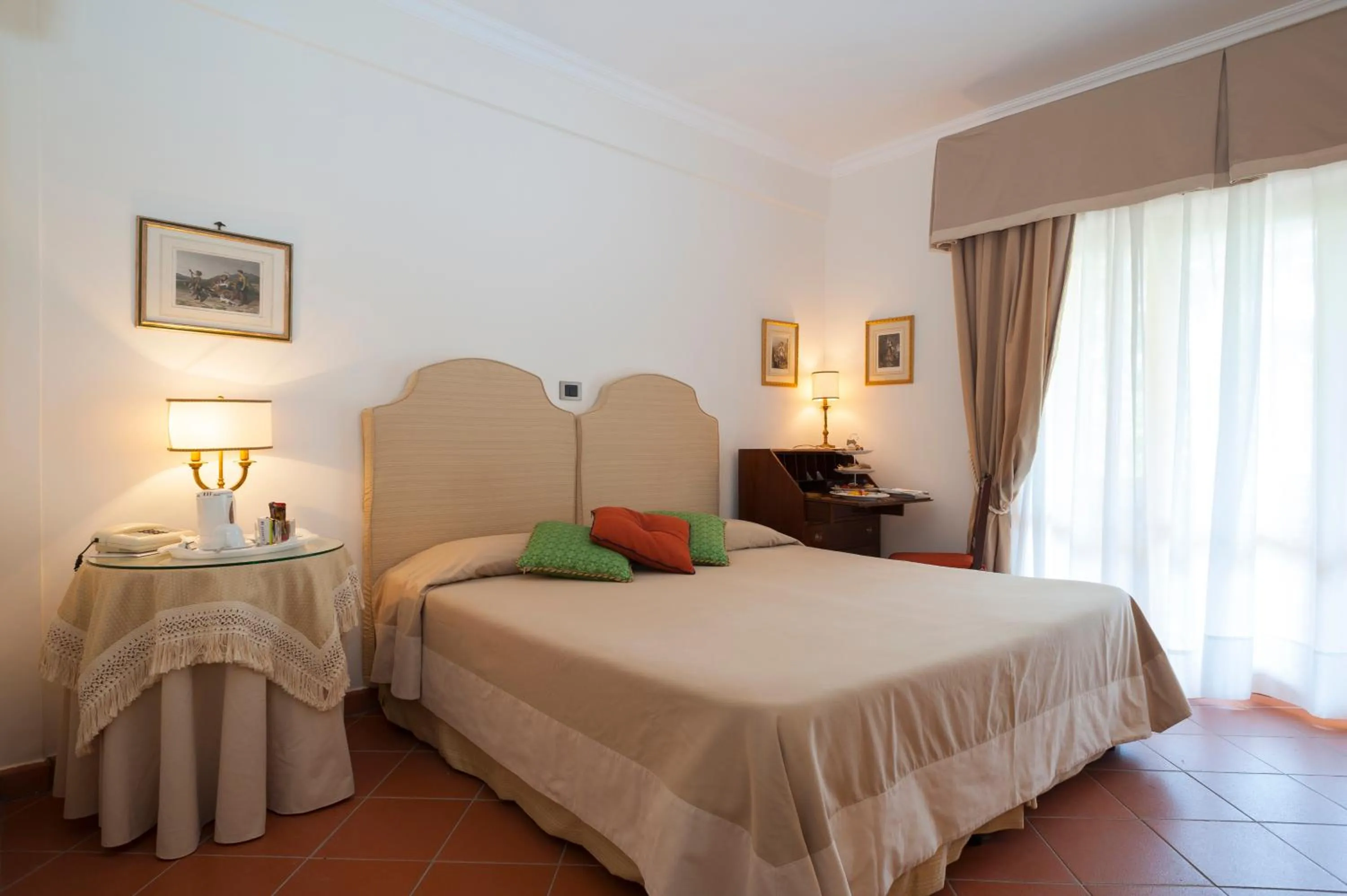 Bedroom, Bed in Hotel Villa Ottone