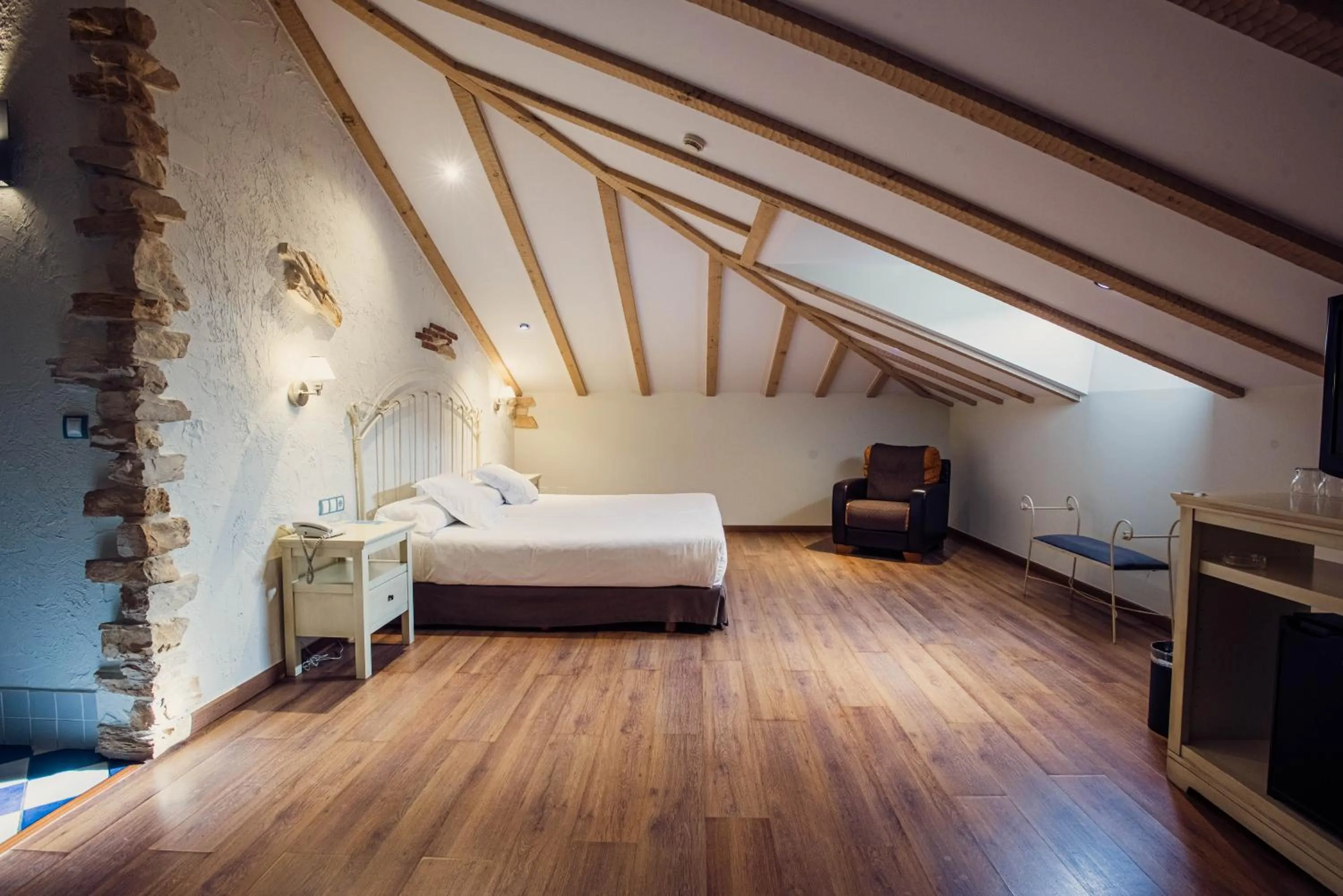 Bedroom, Bed in Hotel Spa Villa Pasiega