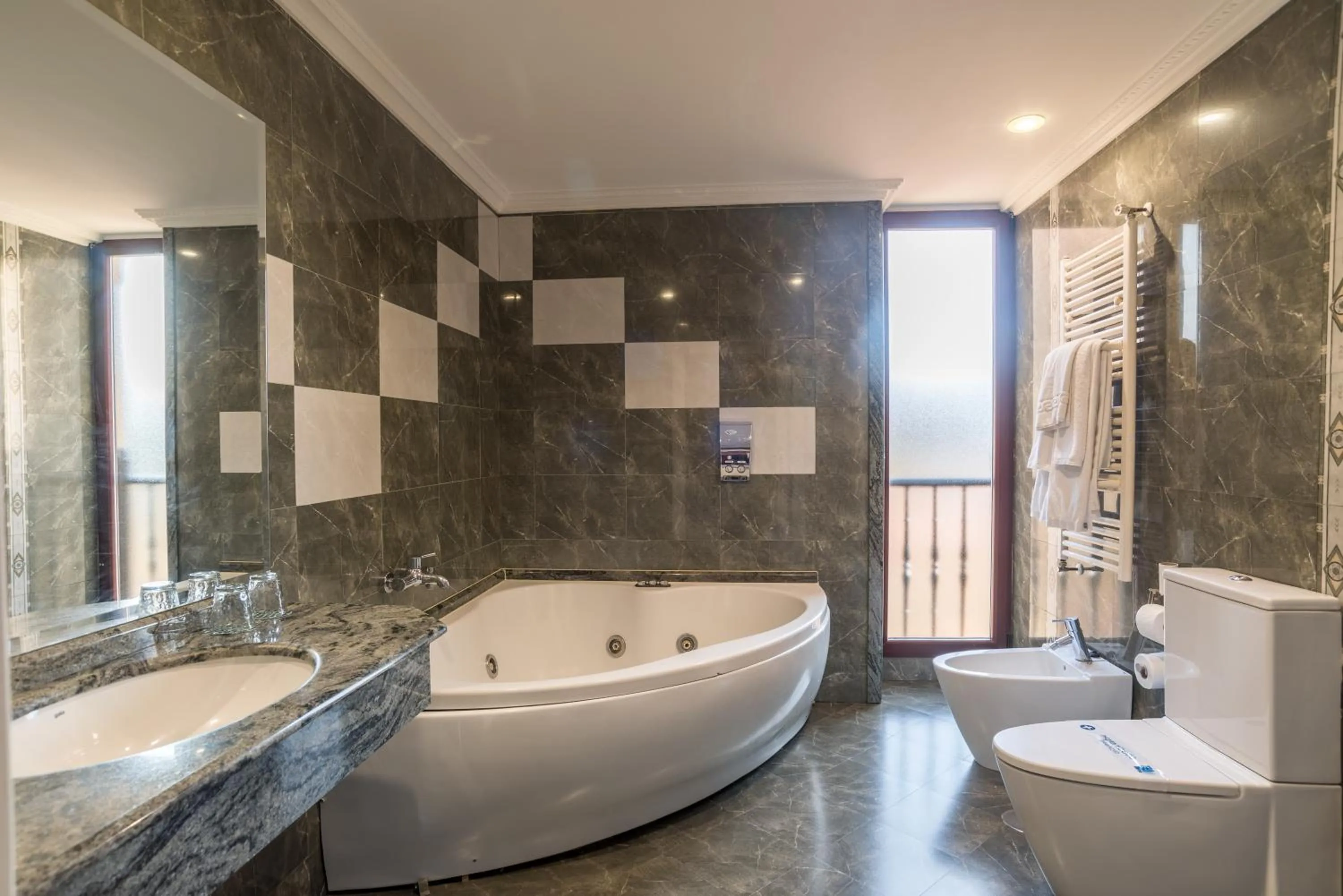 Bathroom in Hotel Spa Villa Pasiega