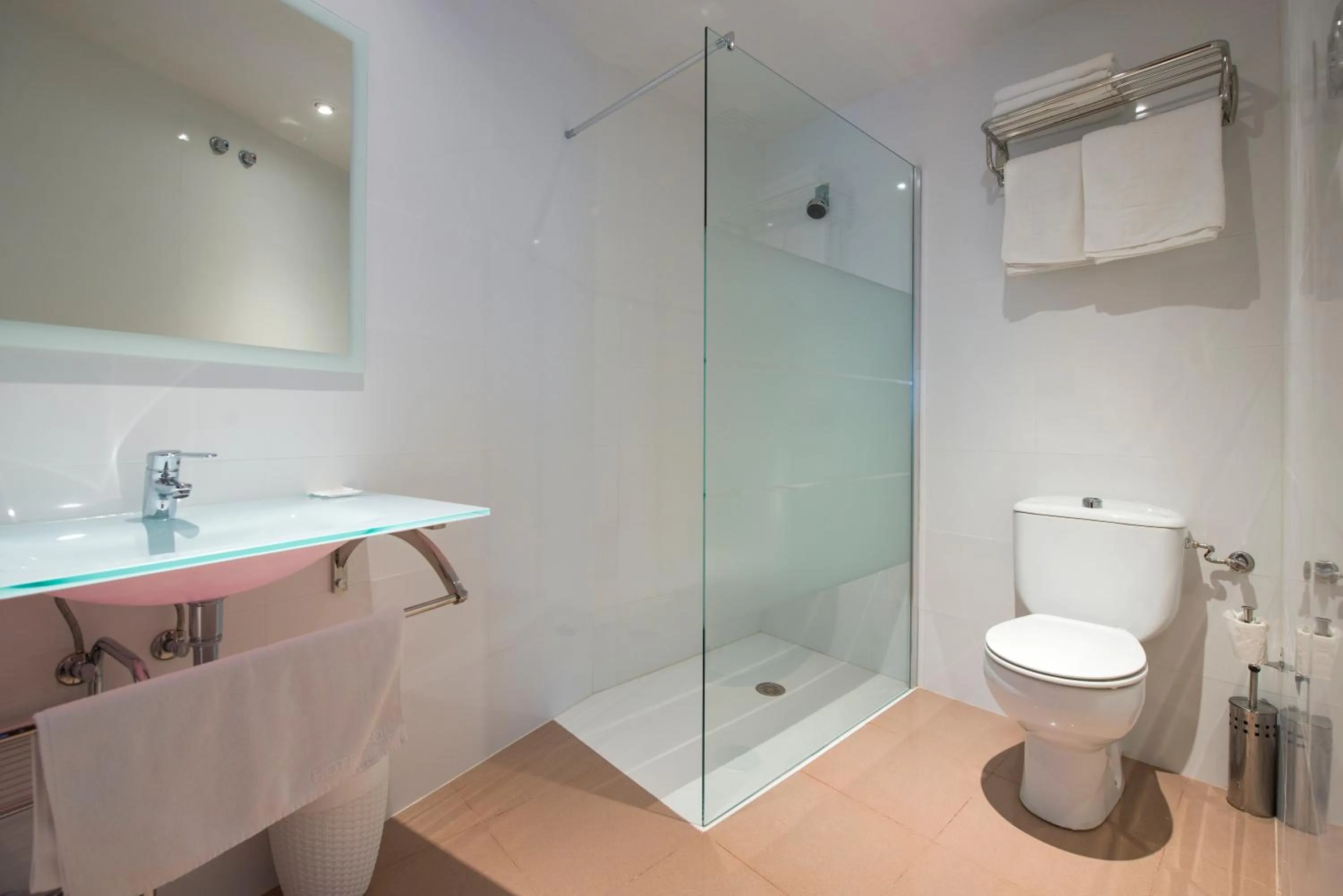 Toilet in Hostal Sol