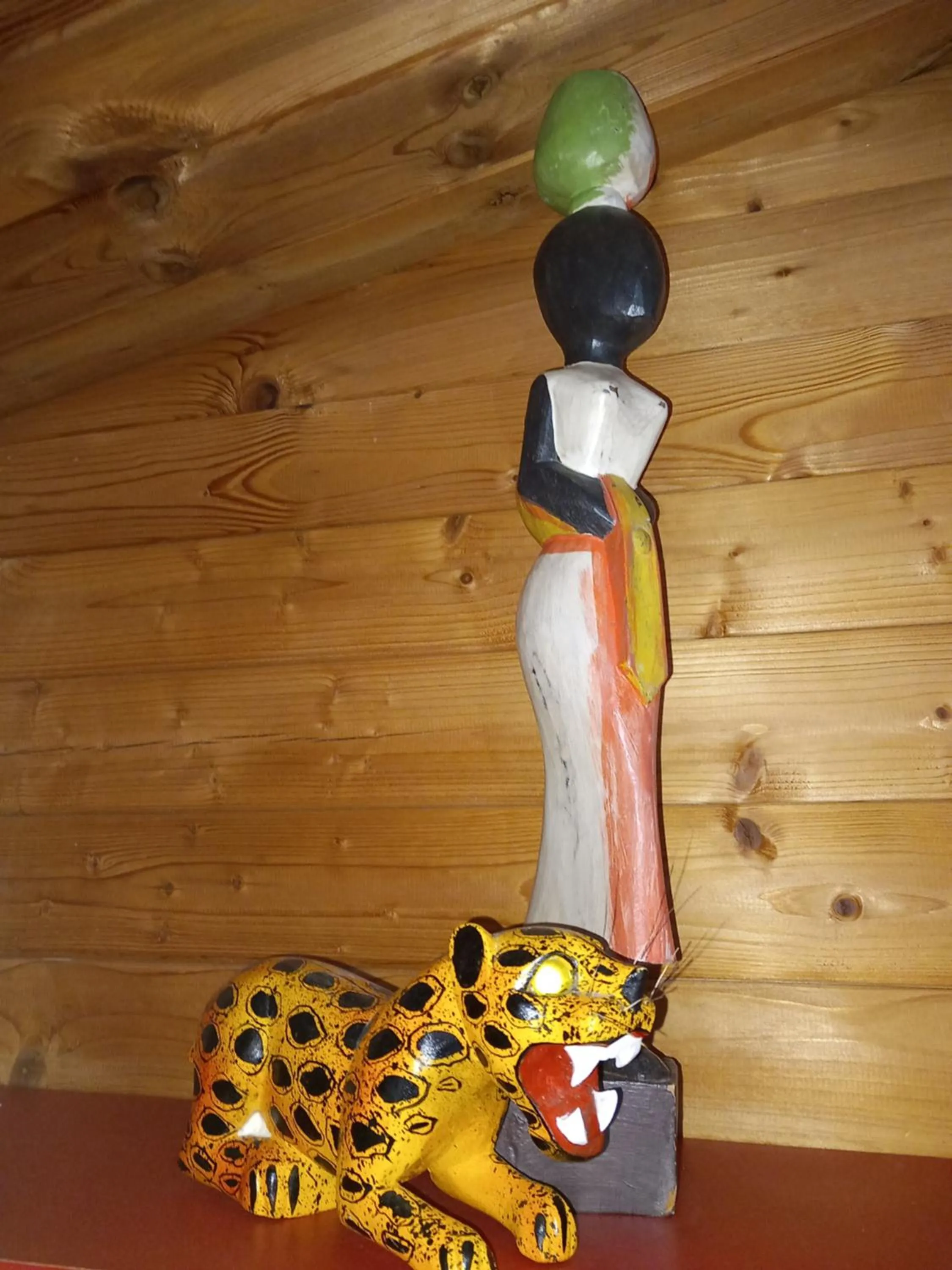 Decorative detail in Breezes B&B