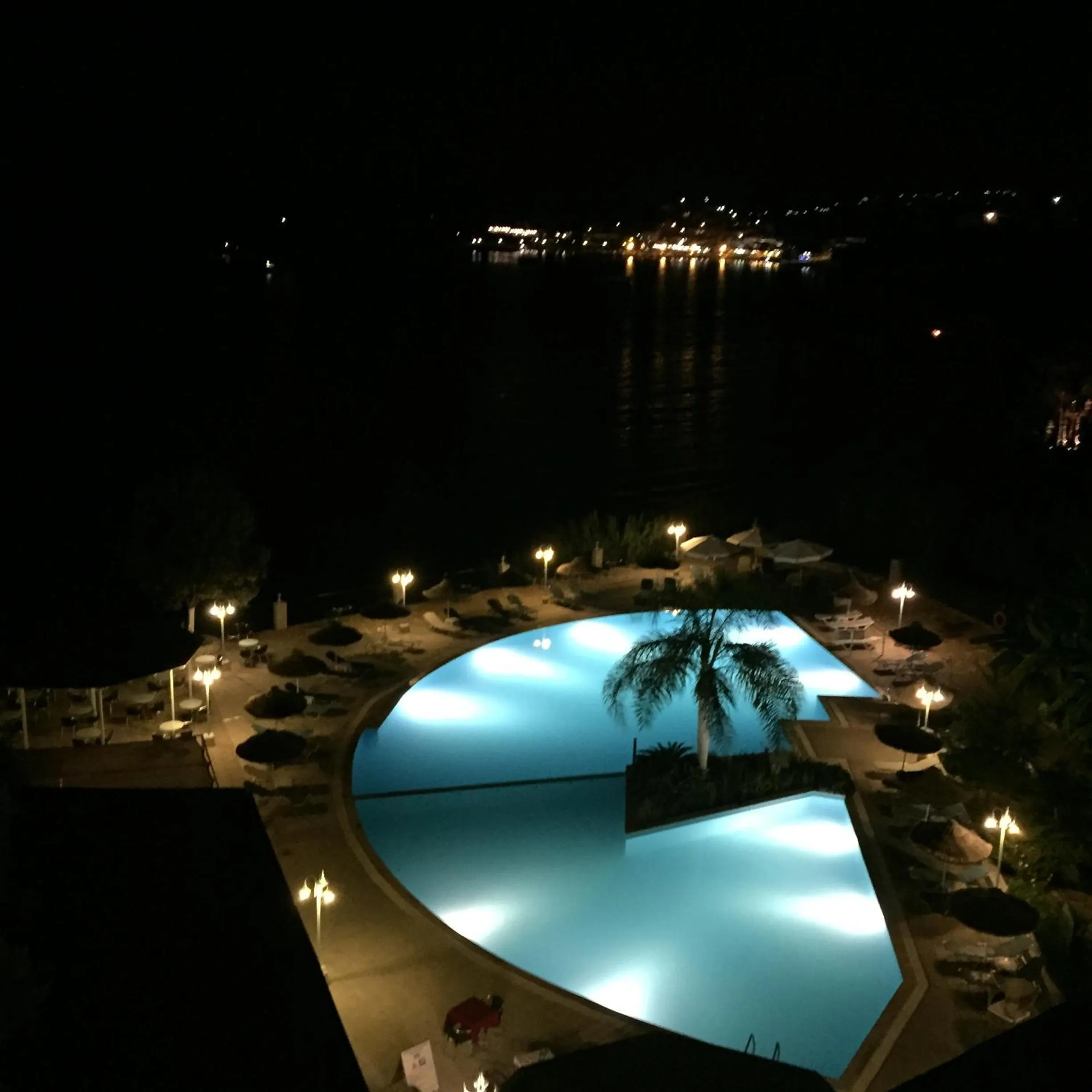 Night in Hotel Golden Sun