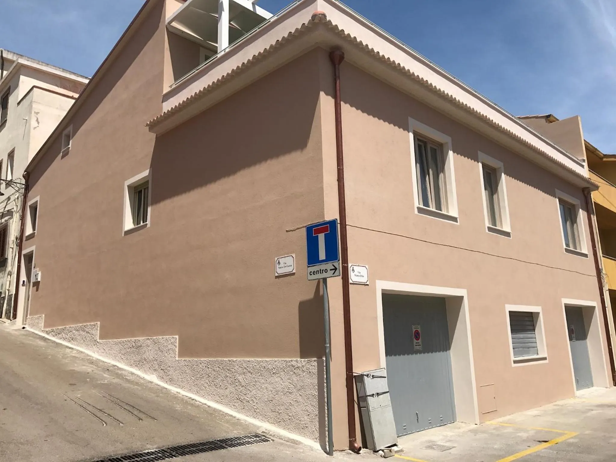 Facade/entrance in Il Borgo