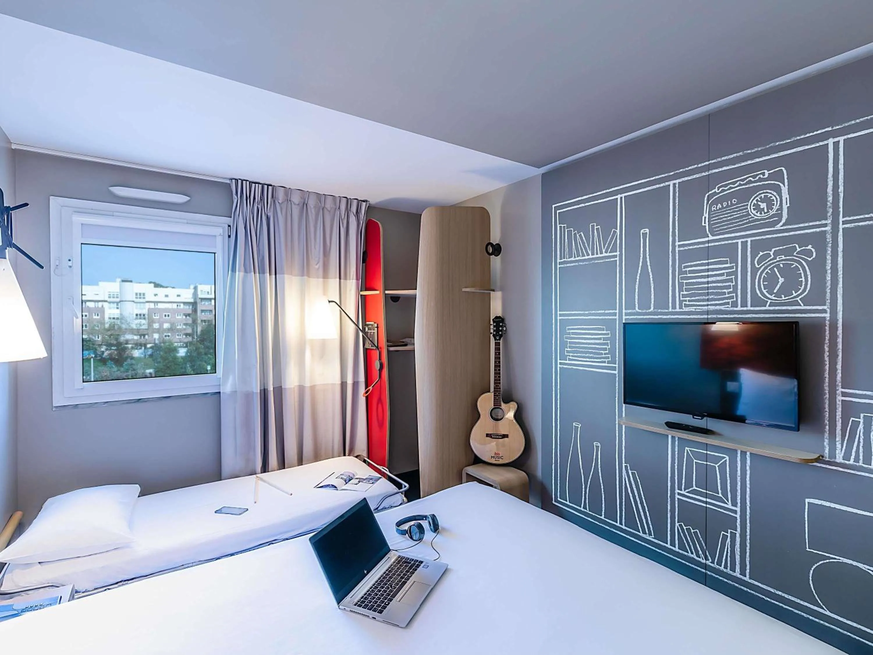 Property building, Bed in Hotel ibis Porto Gaia
