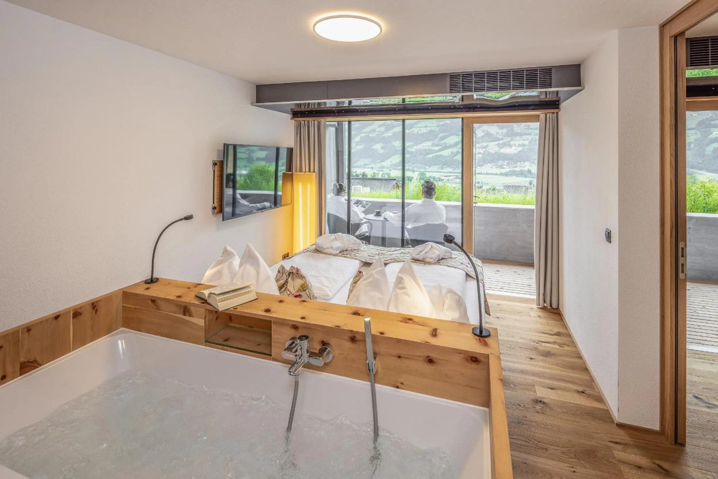 Deluxe Studio in Gartenhotel Crystal - 4 Sterne Superior