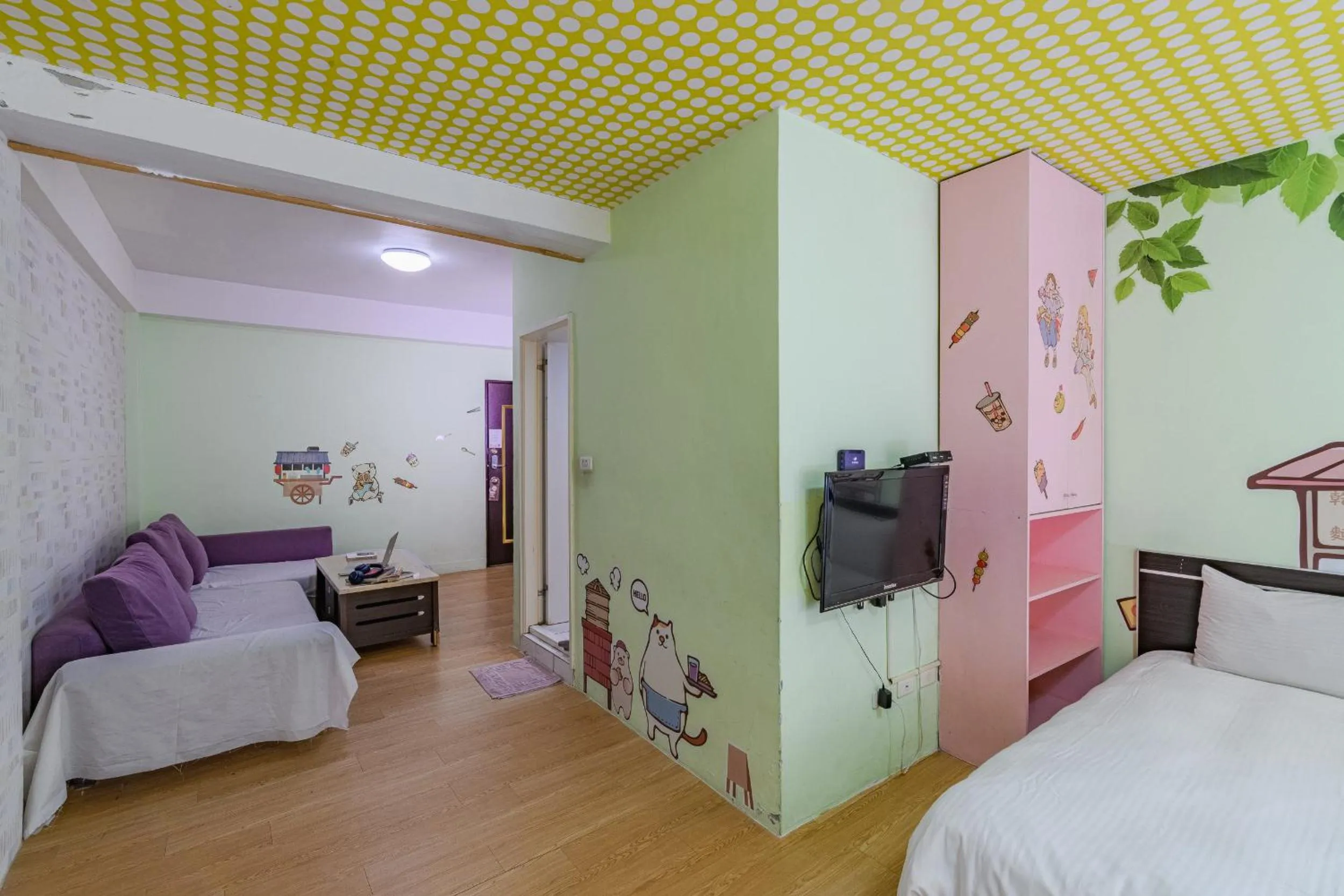 Communal lounge/ TV room, Bed in Fengjia Love I Hostel