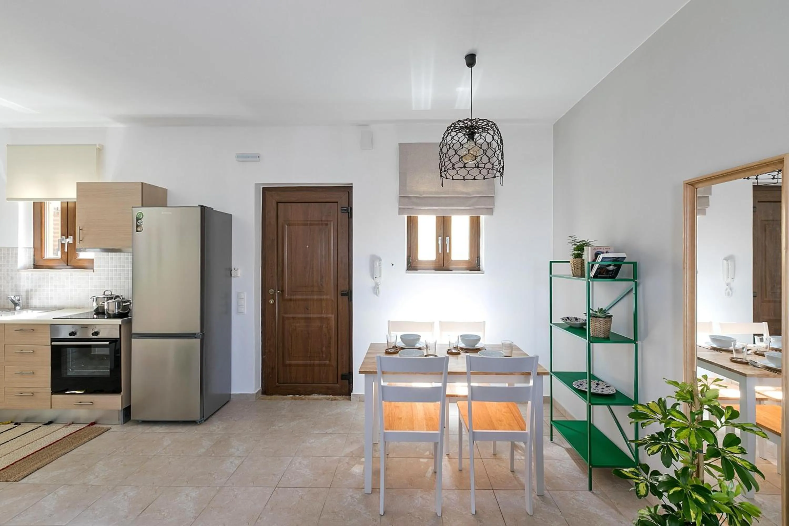 Dining area in Syra Suites