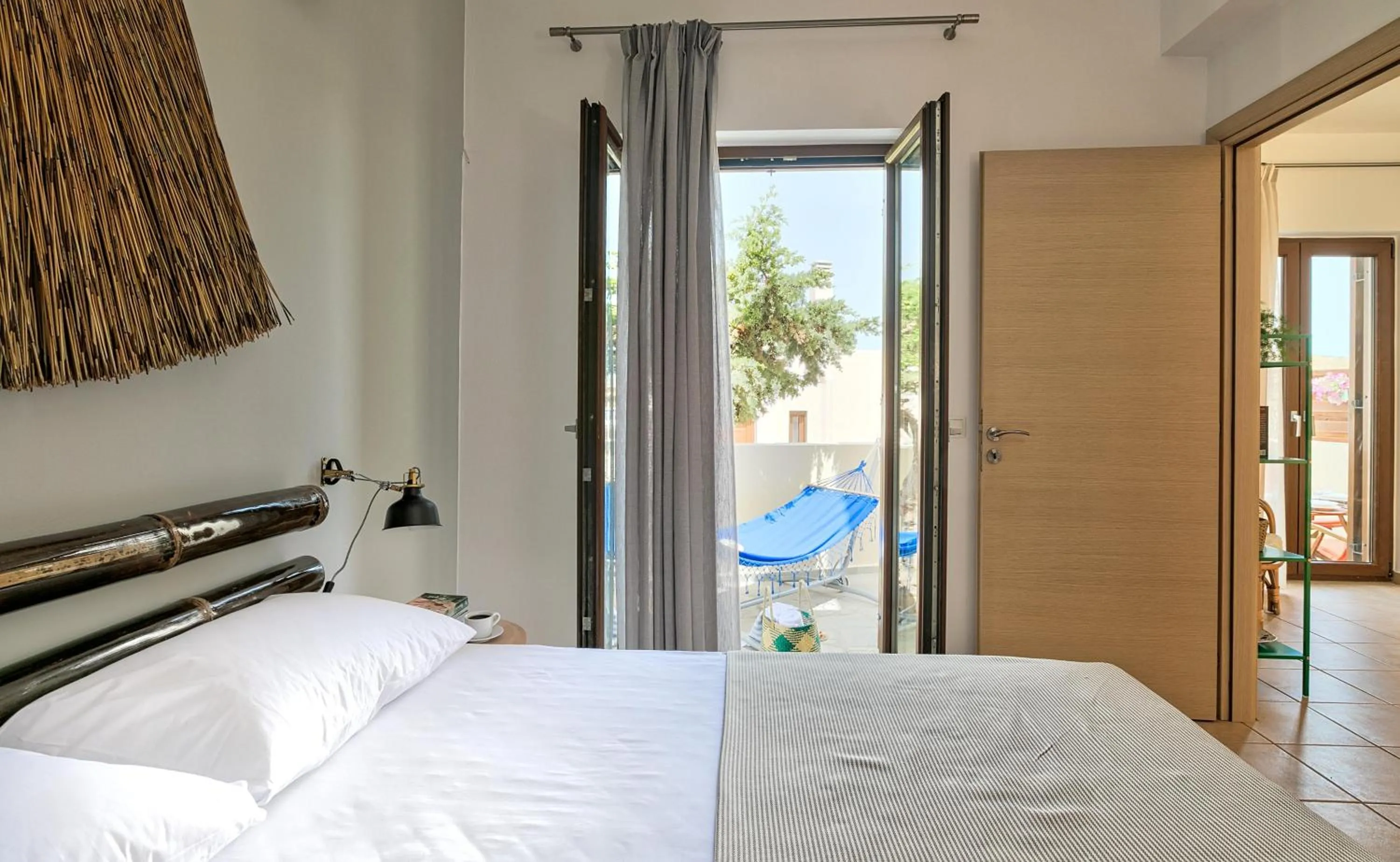 Bedroom, Bed in Syra Suites