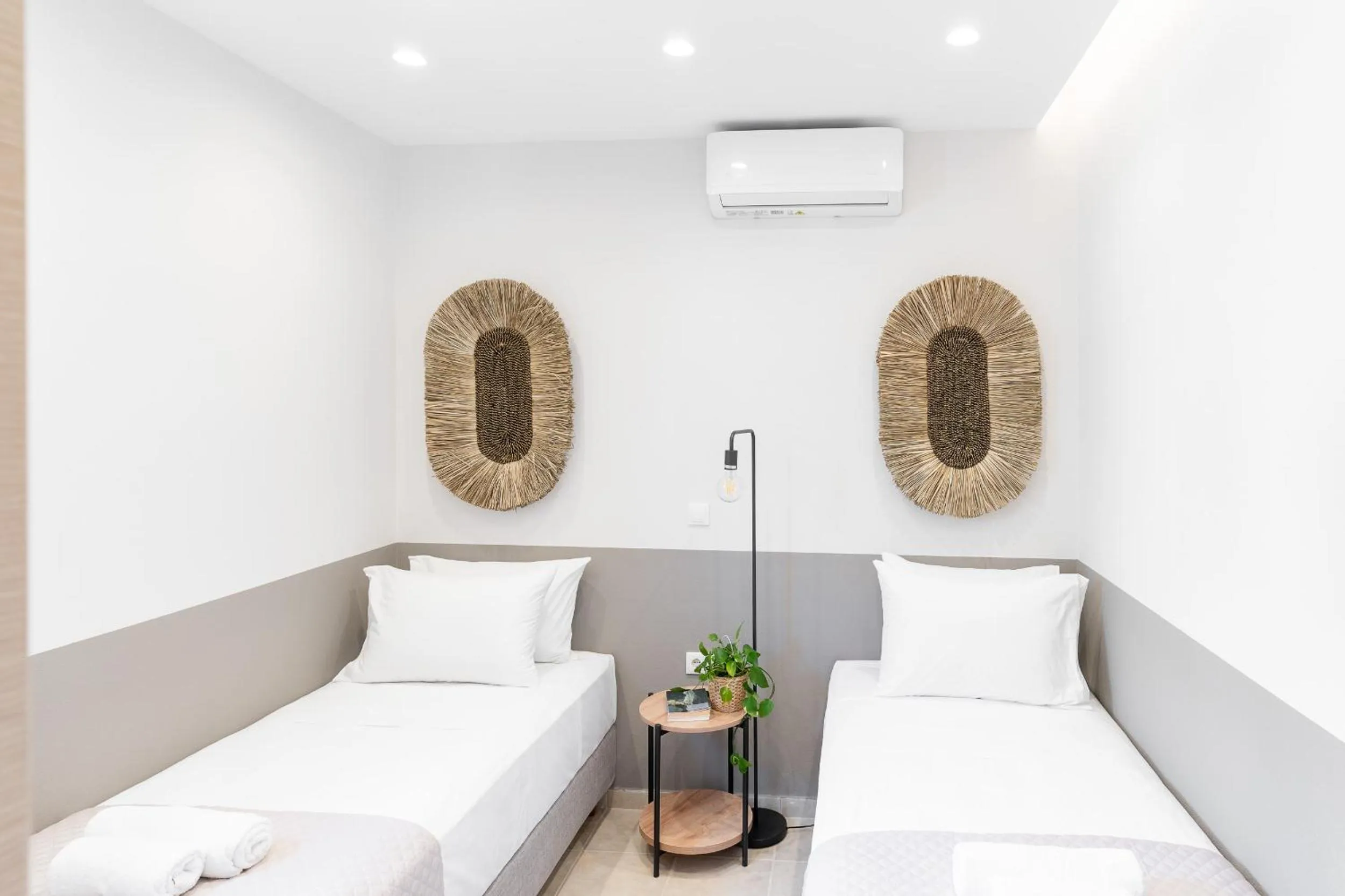 Bedroom, Bed in Syra Suites