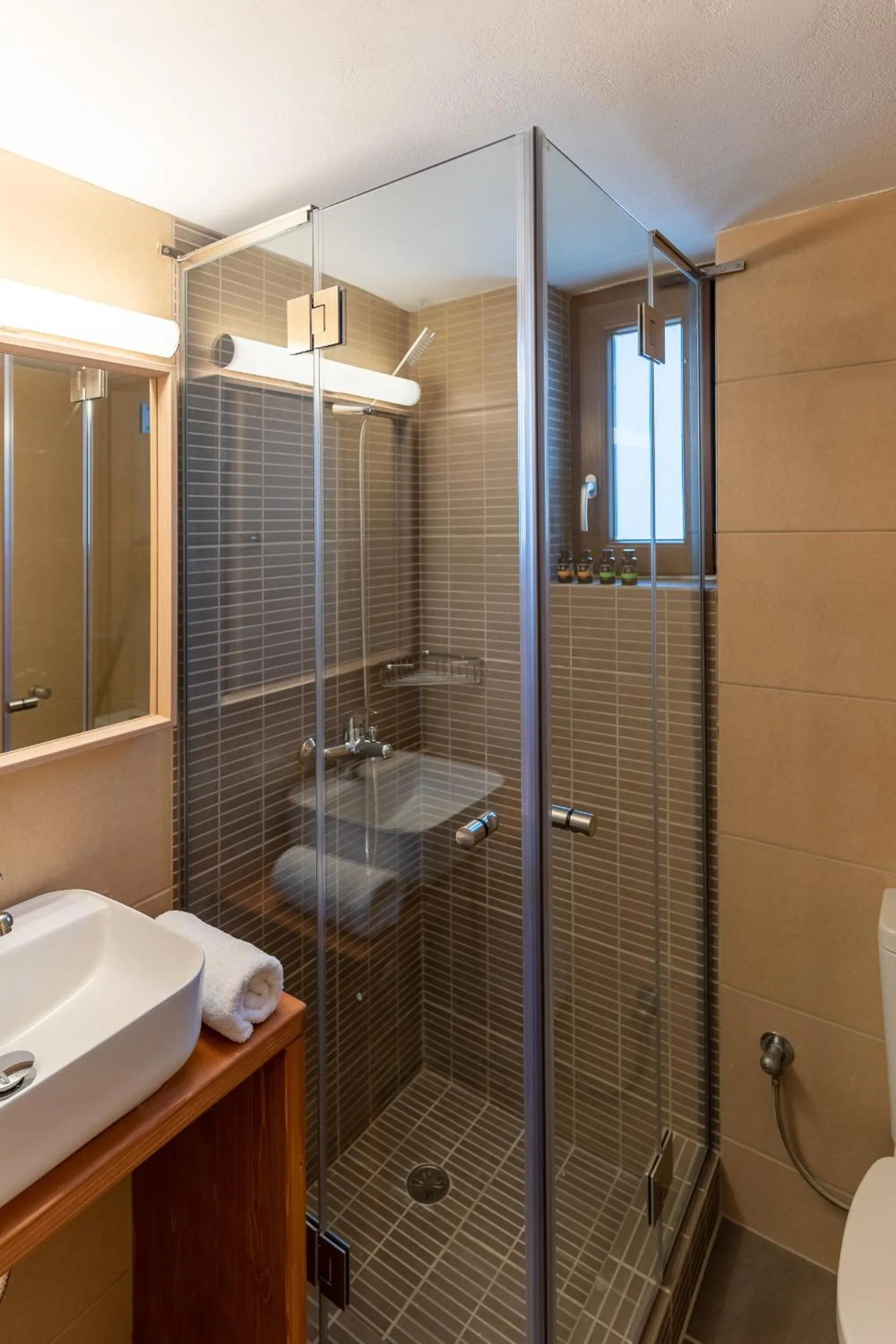 Shower in Syra Suites