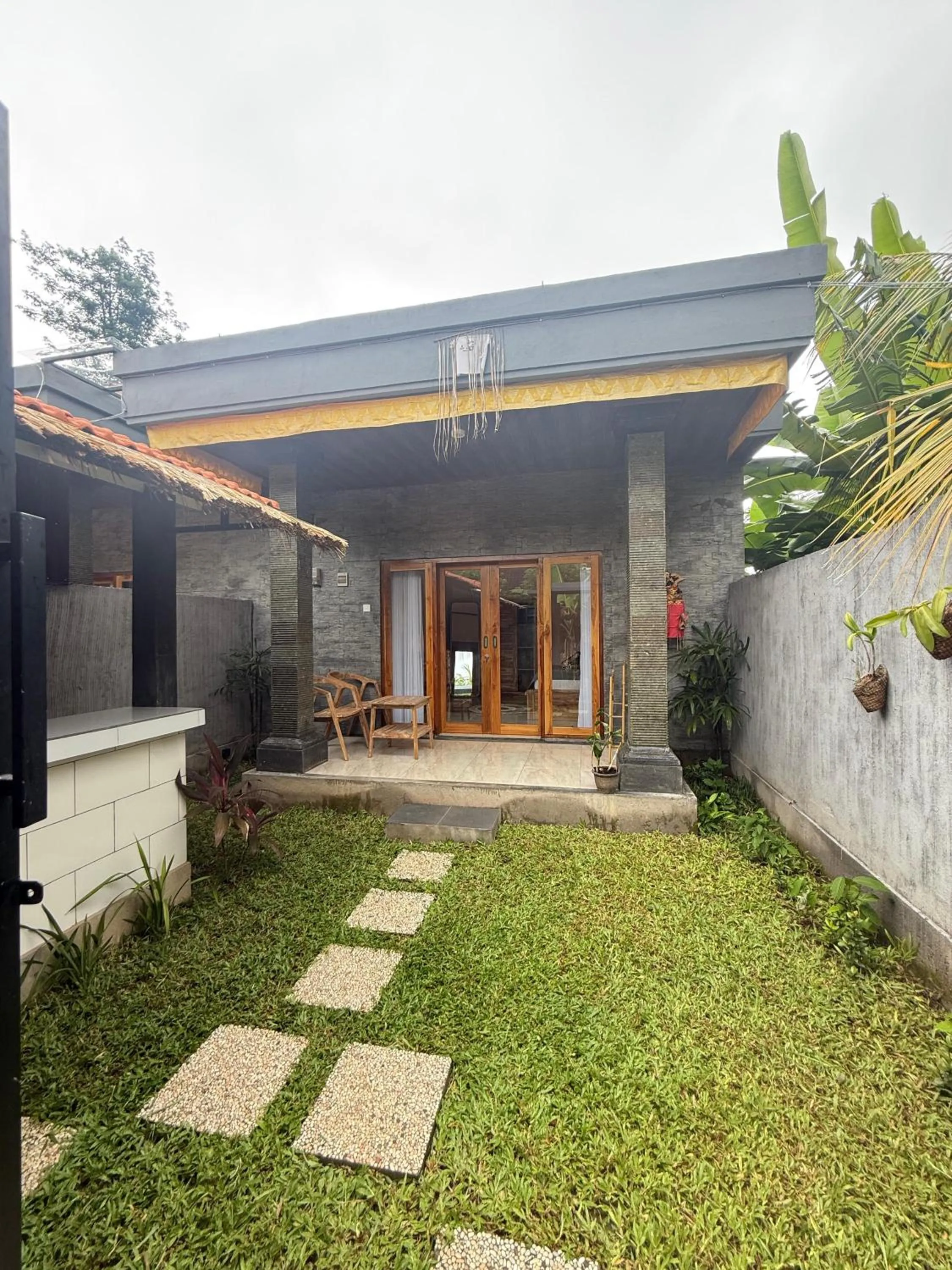 Property building in Willy Homestay