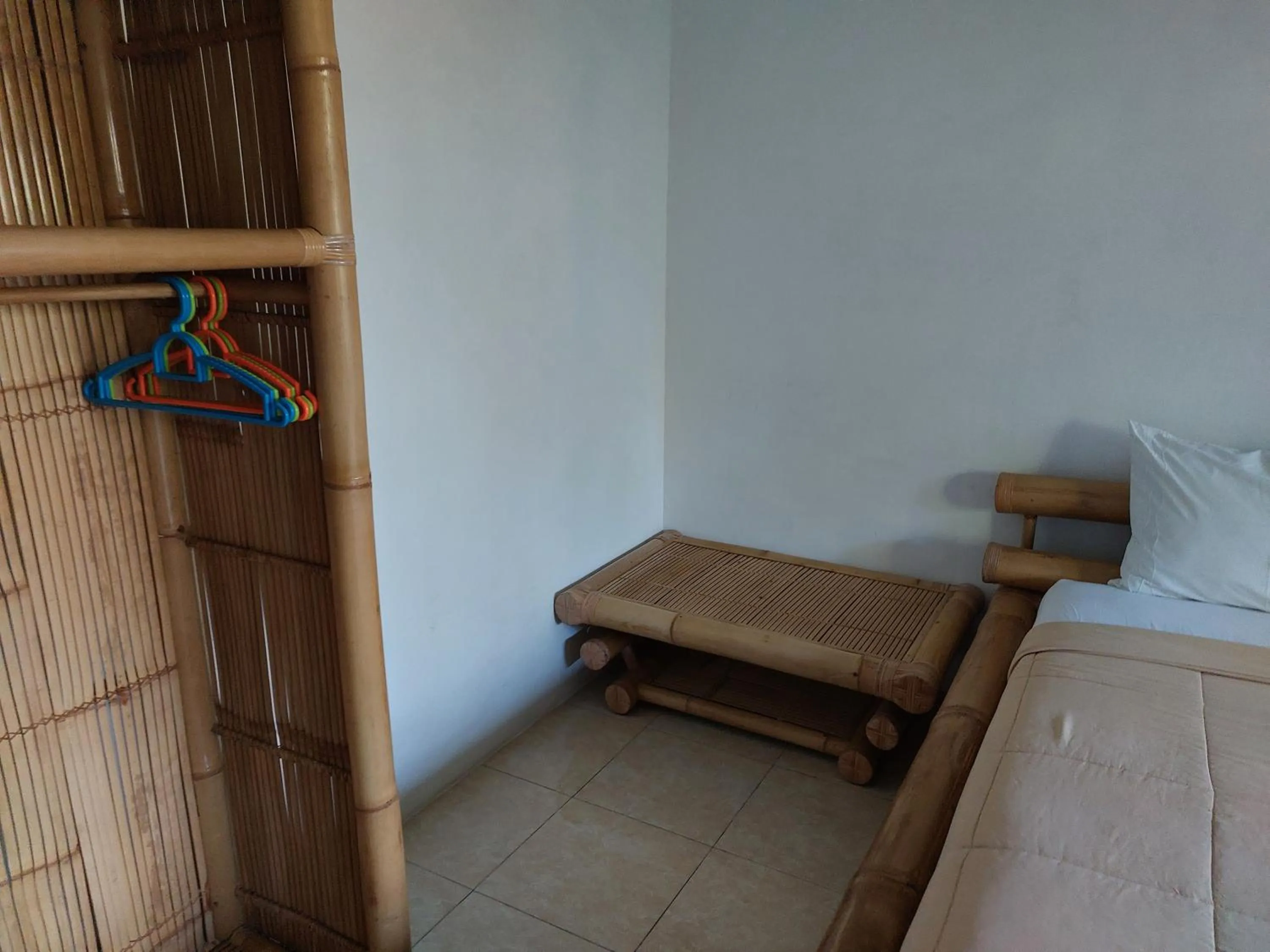 wardrobe, Bed in Willy Homestay