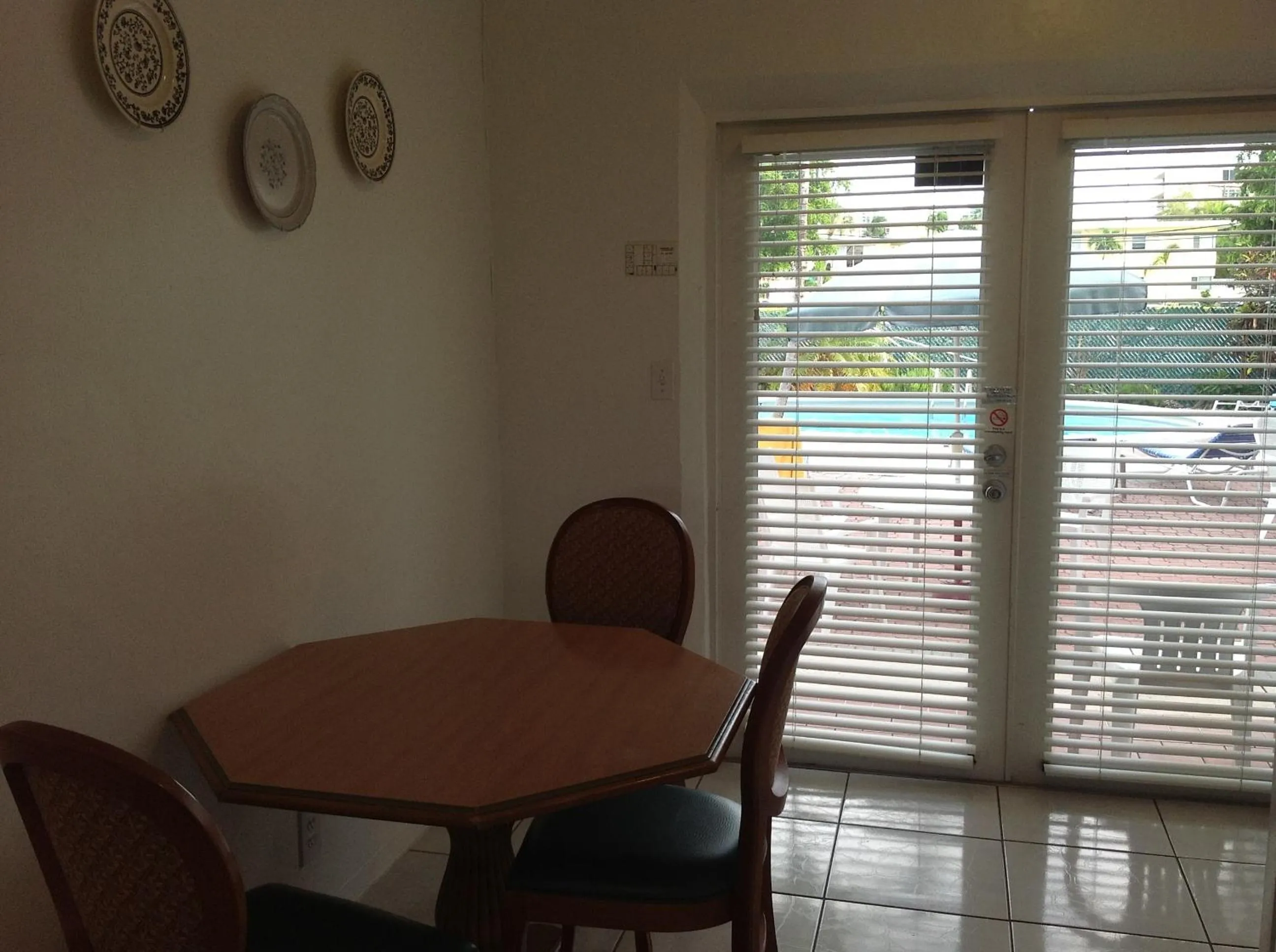 Photo of the whole room in Birch Patio Motel