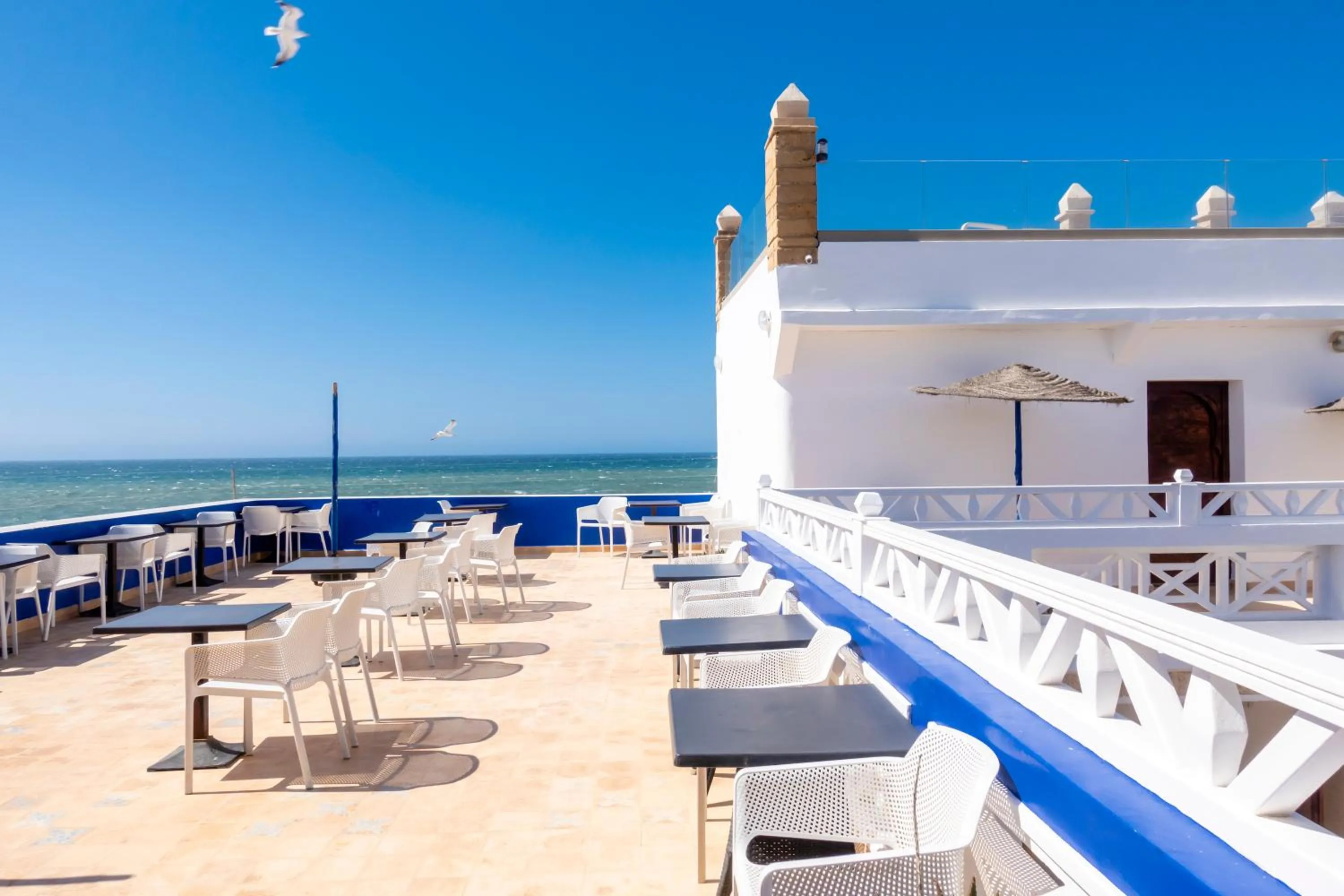 Restaurant/places to eat in Palais Des Remparts