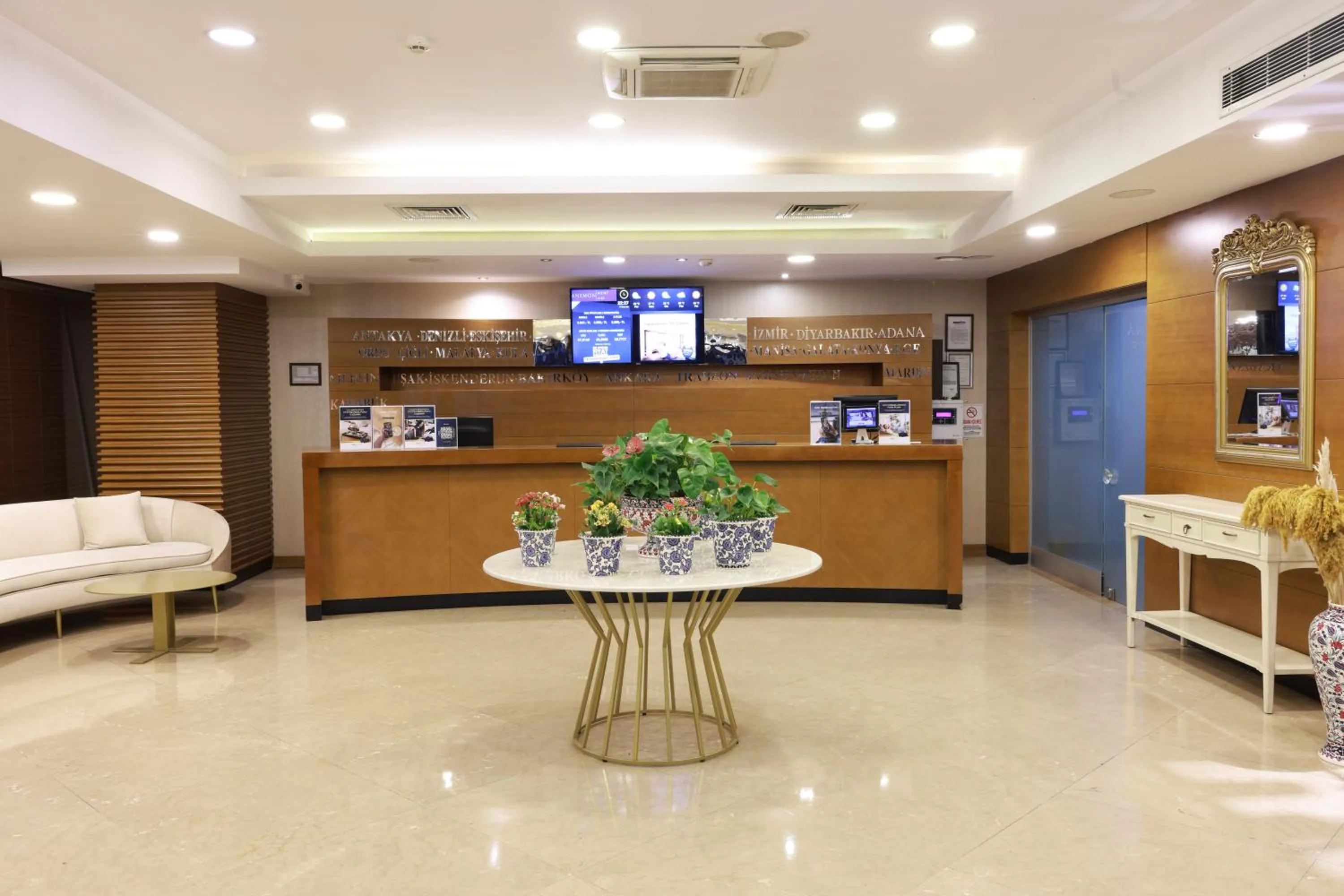 TV and multimedia in Anemon Kent Çiğli Otel