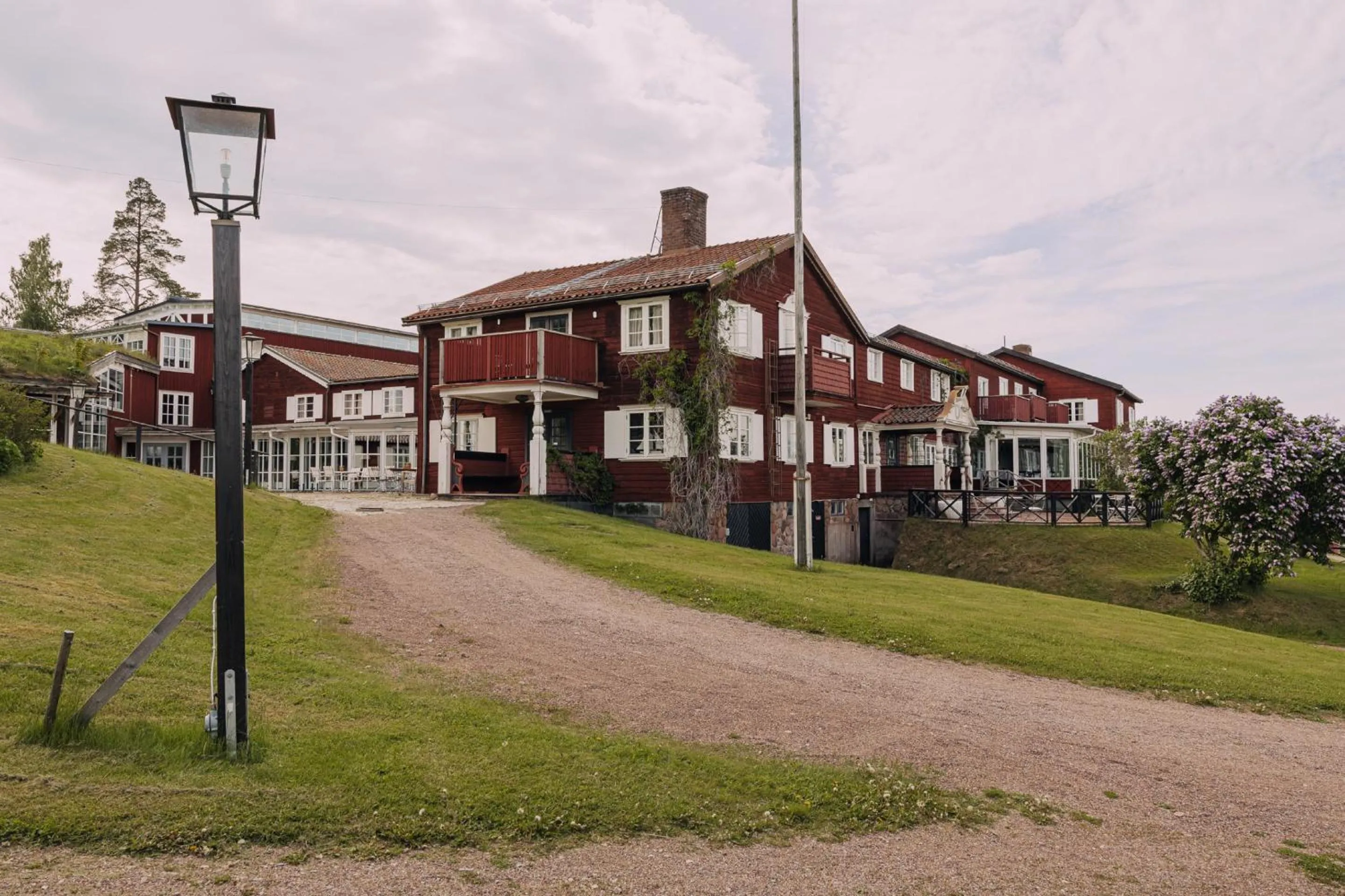 Property building in Hotell Gyllene Hornet