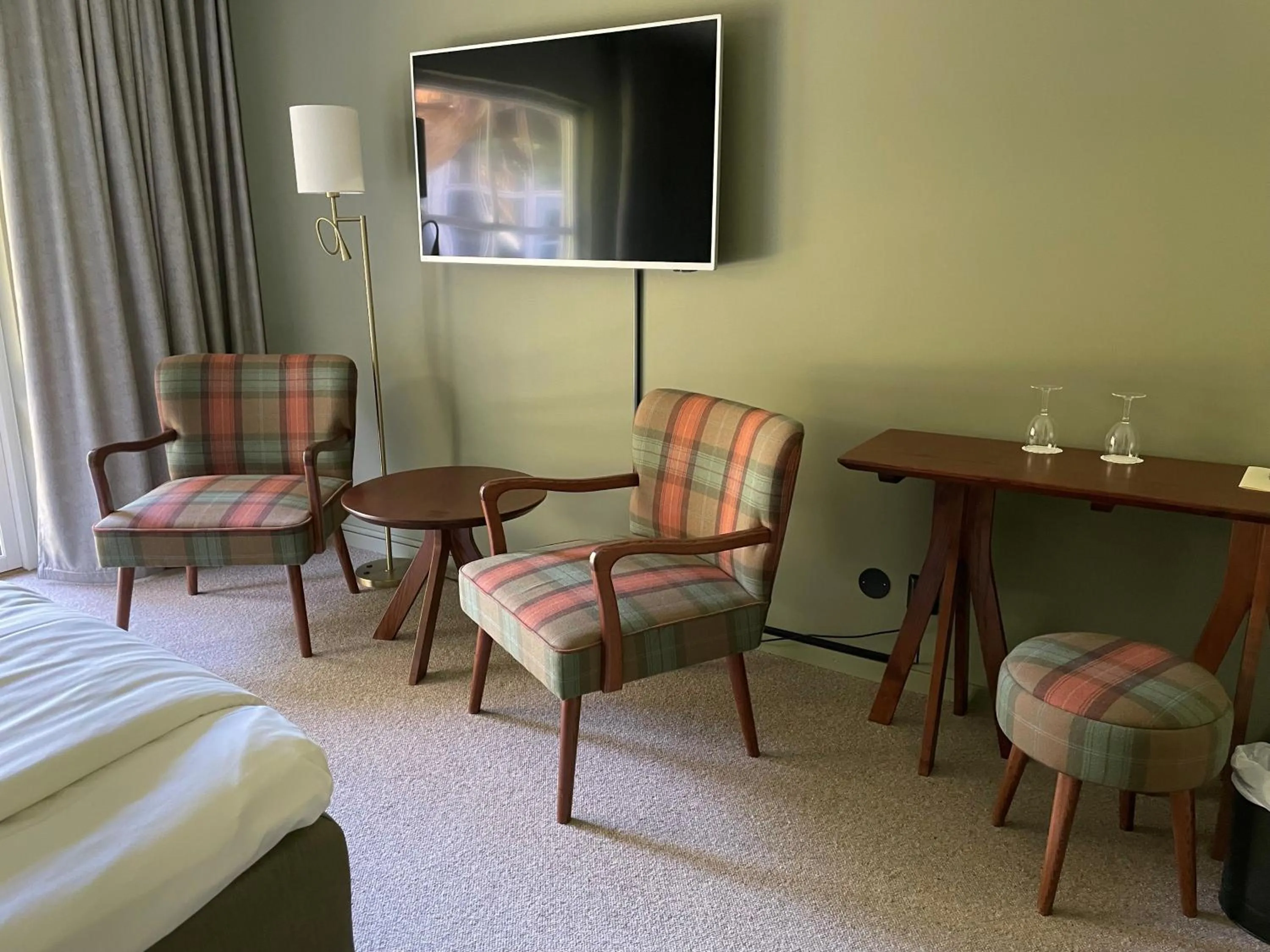 furniture in Hotell Gyllene Hornet