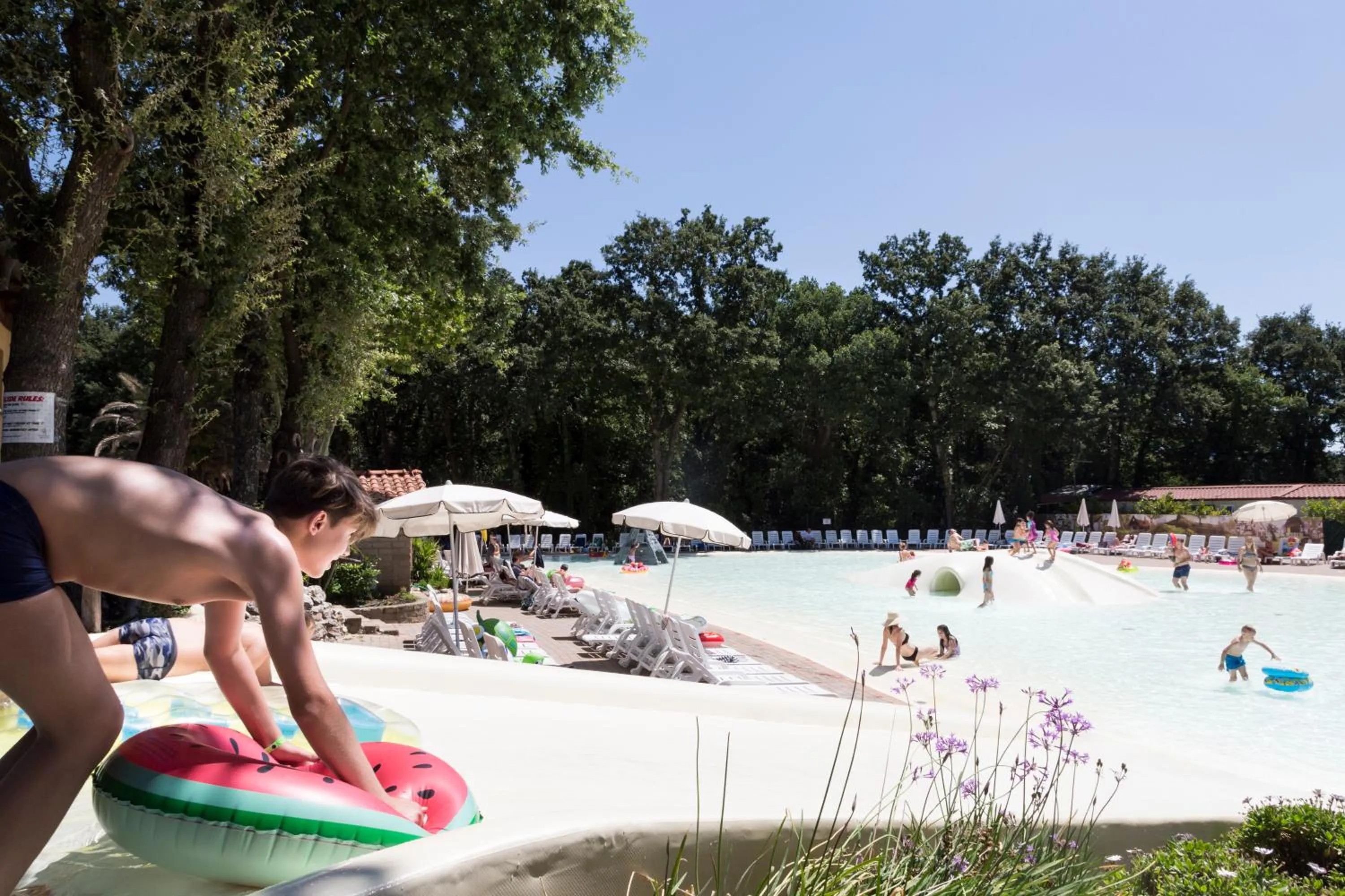 People in hu I Pini village