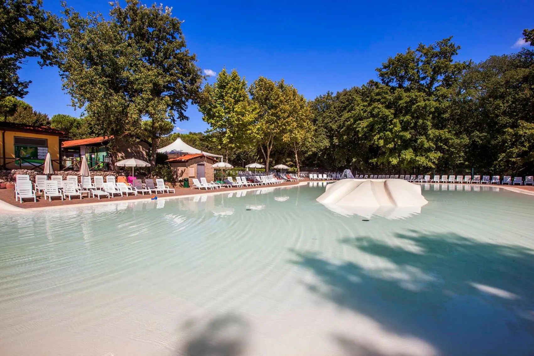 Swimming pool in hu I Pini village