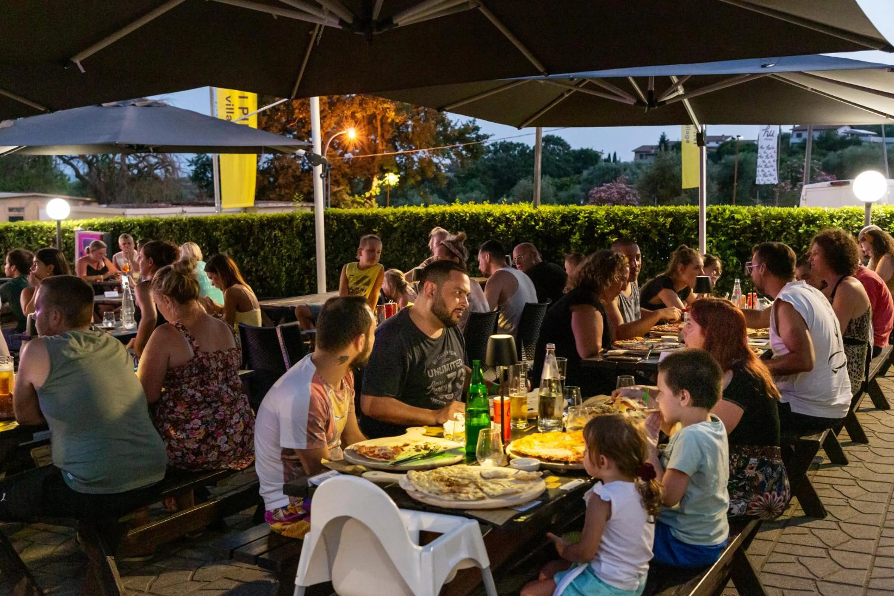 Restaurant/places to eat in hu I Pini village