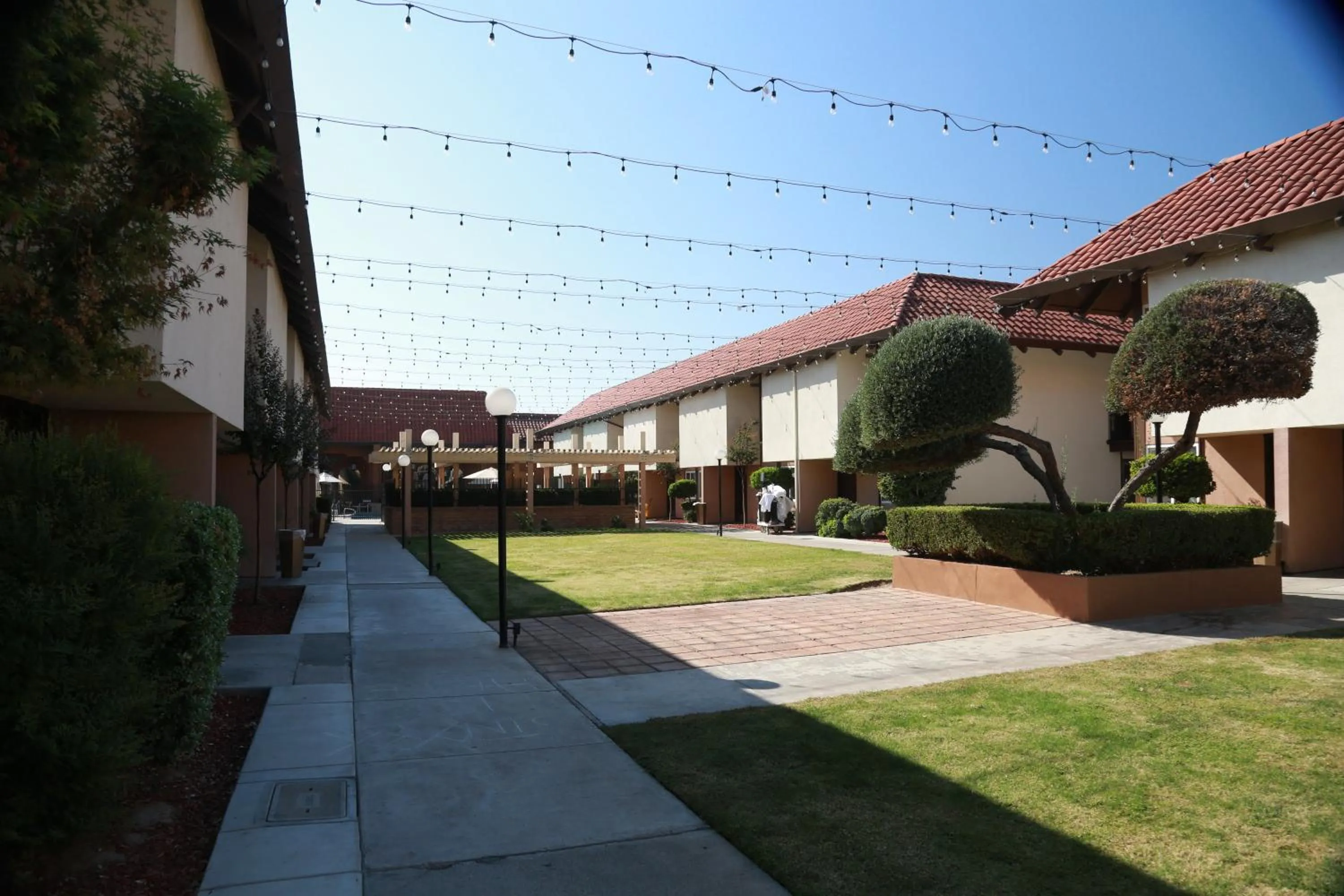 Property building in Ramada by Wyndham Fresno North