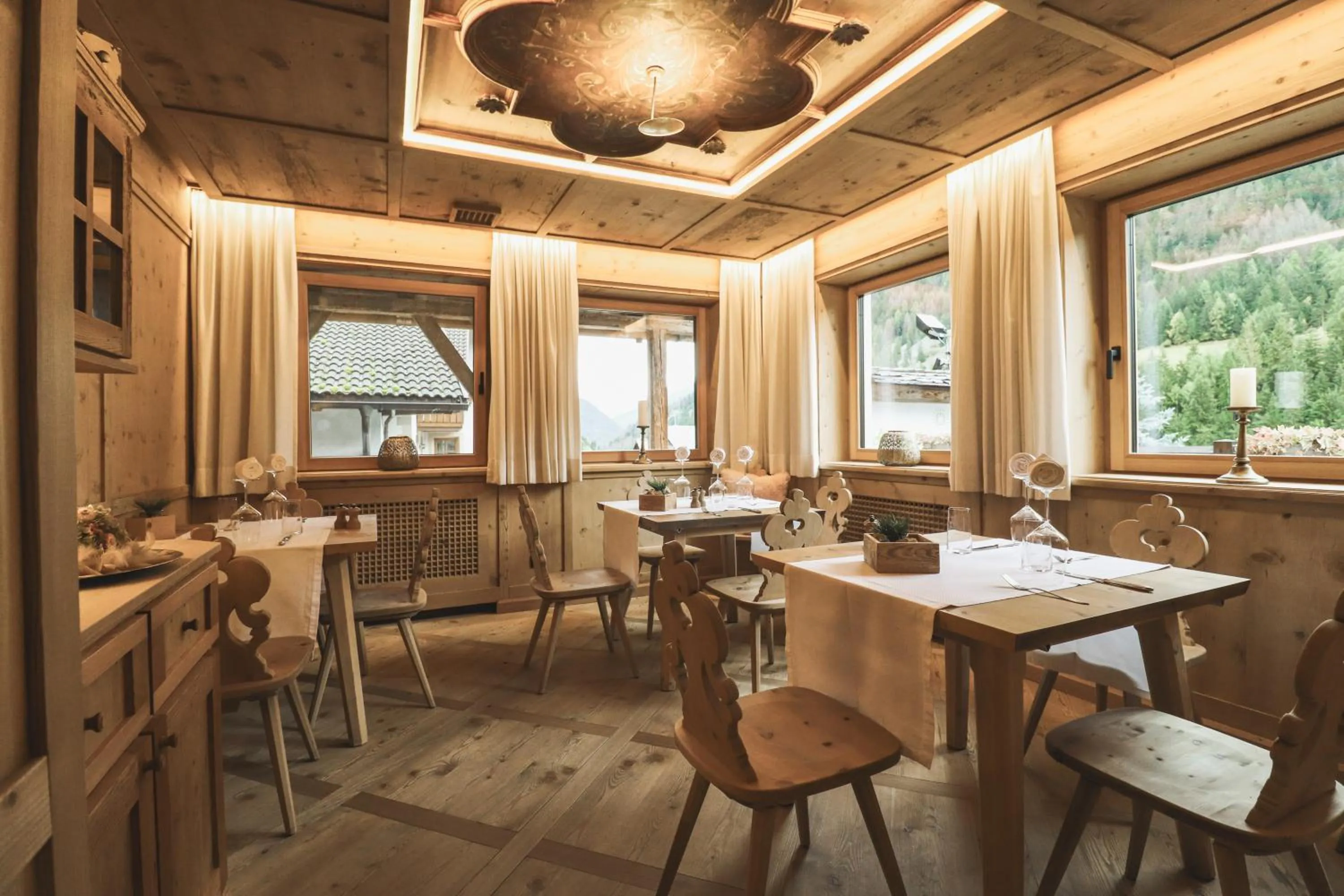 Restaurant/places to eat in Hotel Gallia