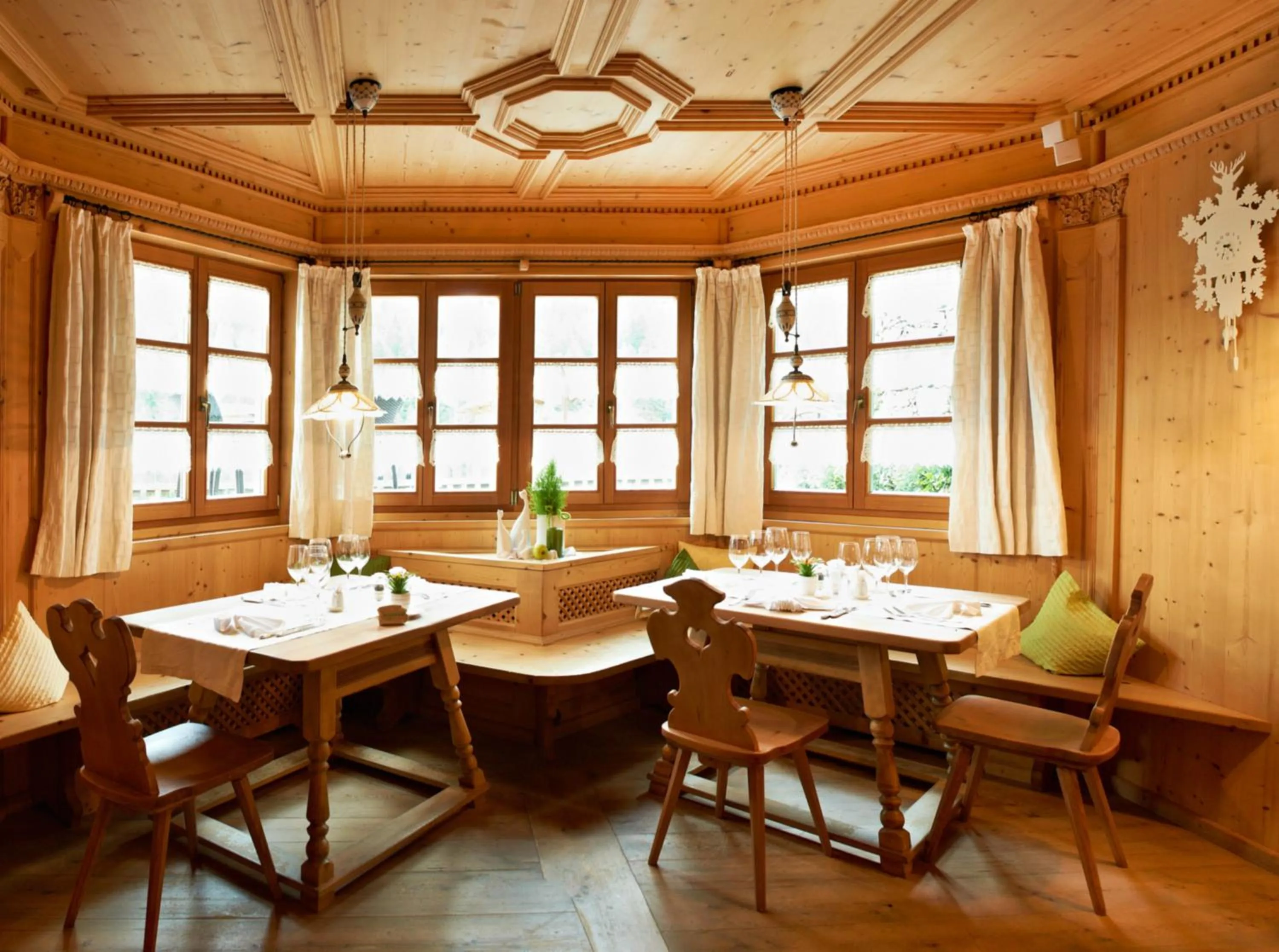 Restaurant/places to eat in Hotel Gallia