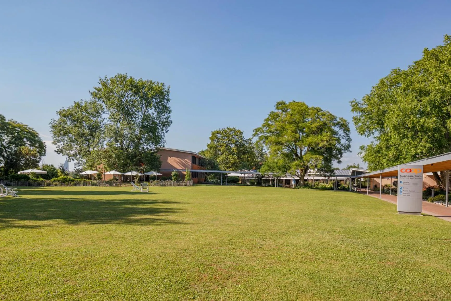 Summer in Hotel Coop Tagungszentrum & Hotelpark im Grünen