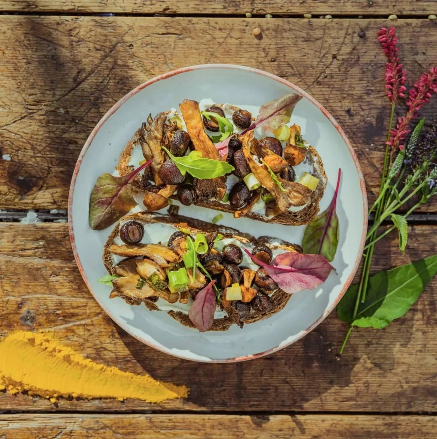 Meals in Authentic Farmhouse - De Vergulden Eenhoorn